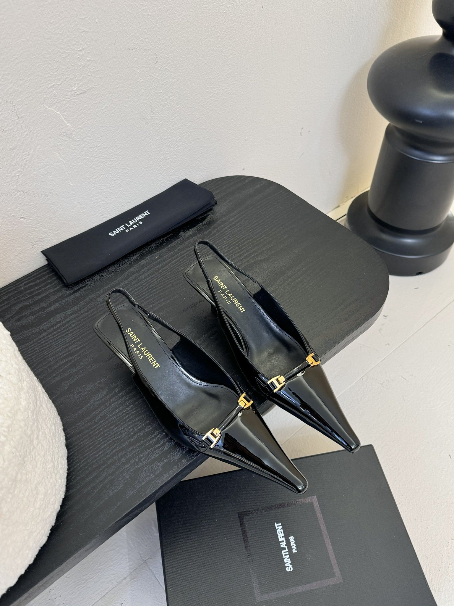 [TOP] Yves Saint Laurent YSL Mules - Black