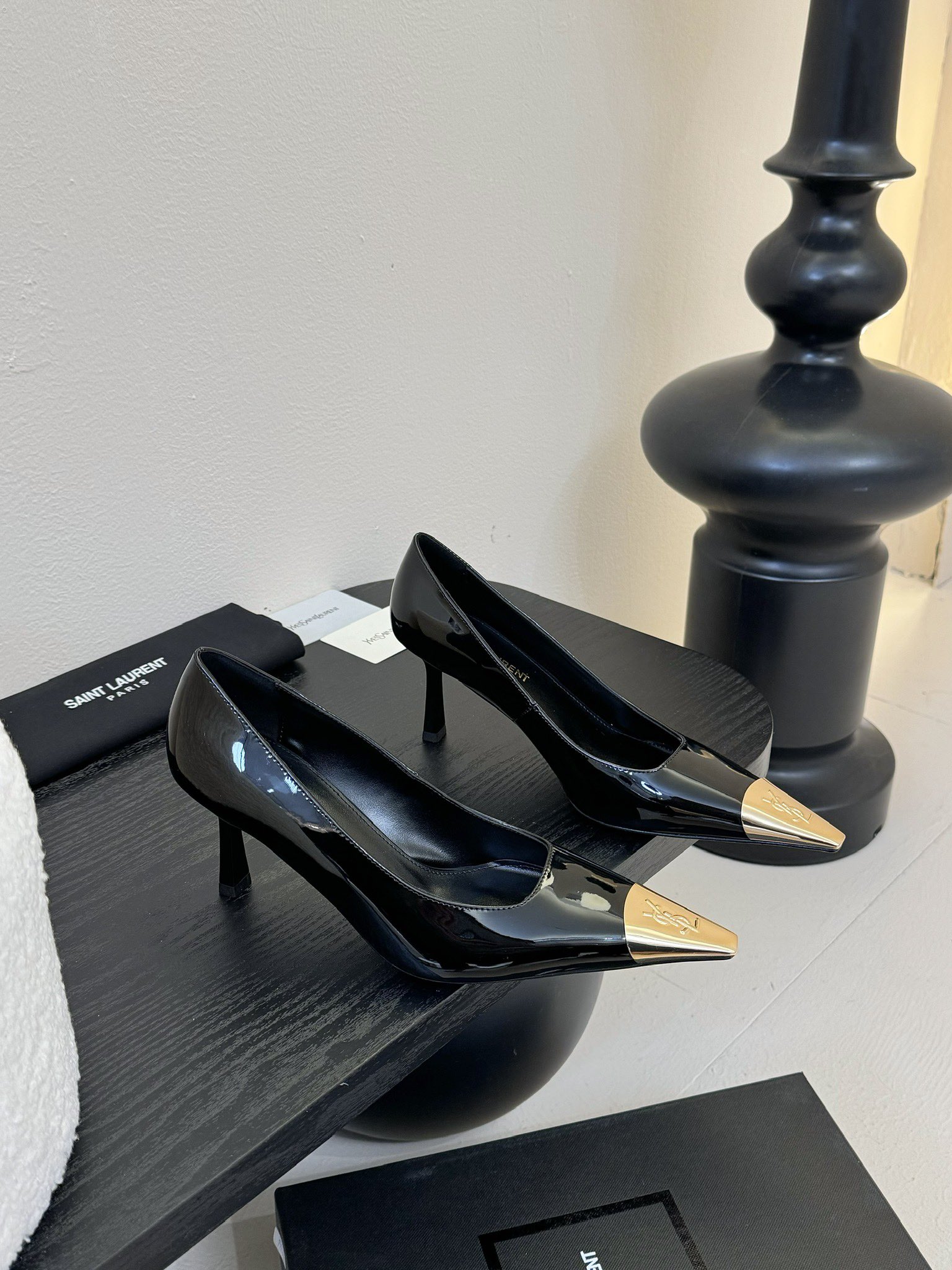 [TOP] Yves Saint Laurent YSL High Heel Pumps - Black