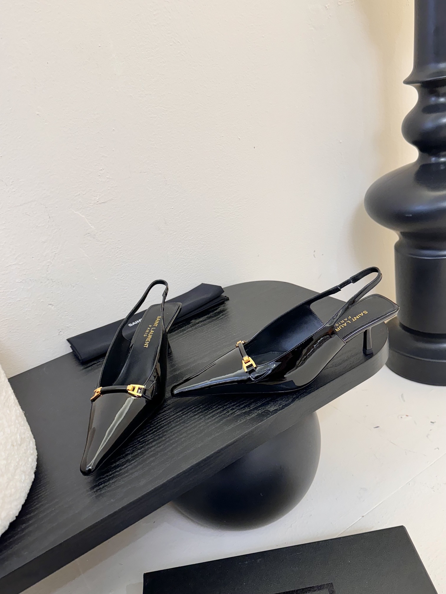 [TOP] Yves Saint Laurent YSL Mules - Black