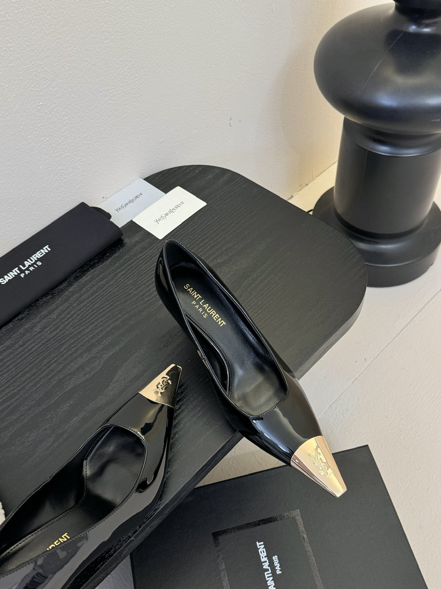[TOP] Yves Saint Laurent YSL High Heel Pumps - Black