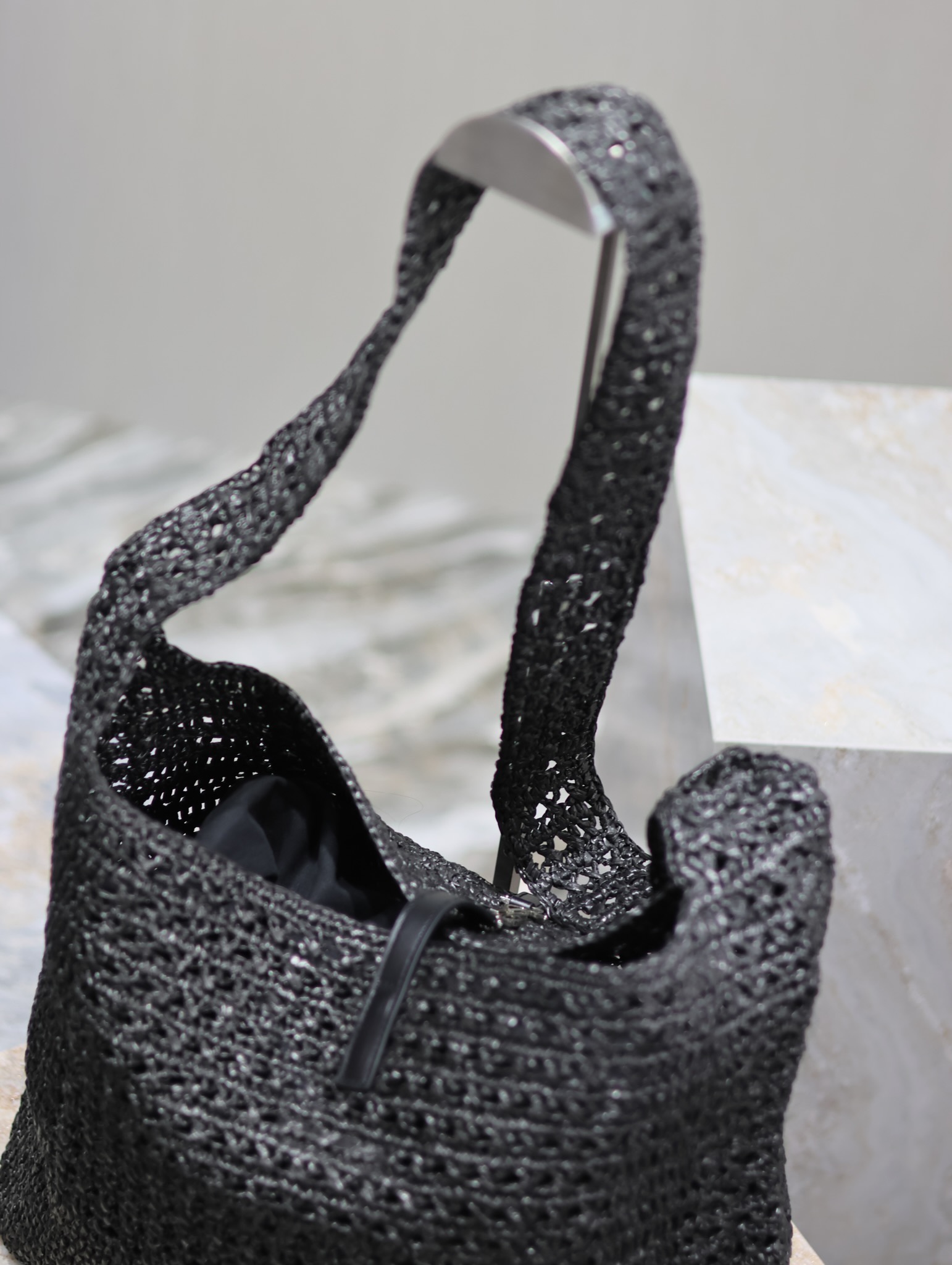 [TOP] Yves Saint Laurent YSL HOBO RAFFIA Handwoven LE 5 À 7 Bag 30 × 37 × 14 cm - Black