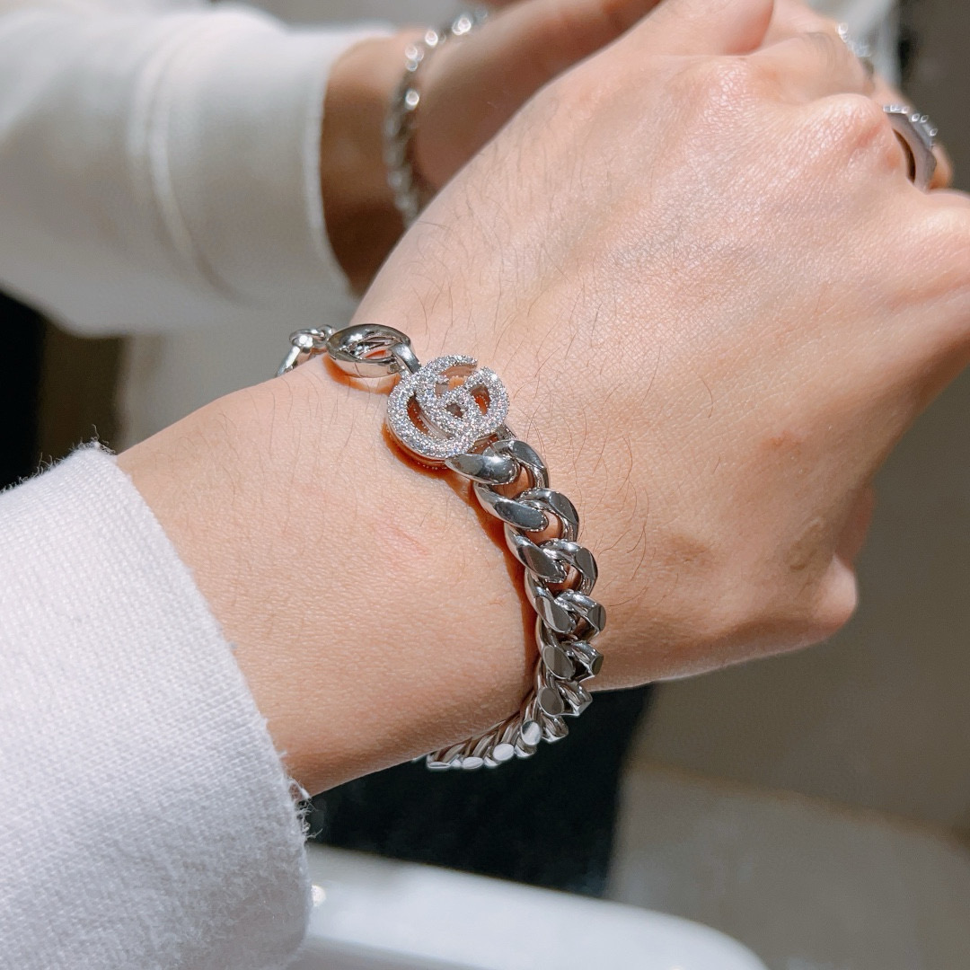 [TOP] GUCCI Men's Classic Bracelet - Silver