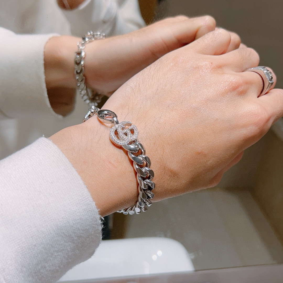 [TOP] GUCCI Men's Classic Bracelet - Silver
