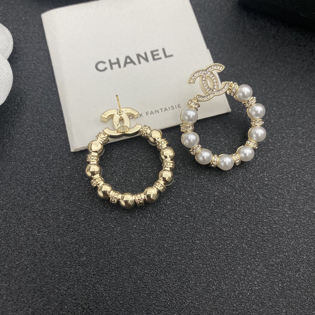 [TOP] CHANEL Earrings - Gold