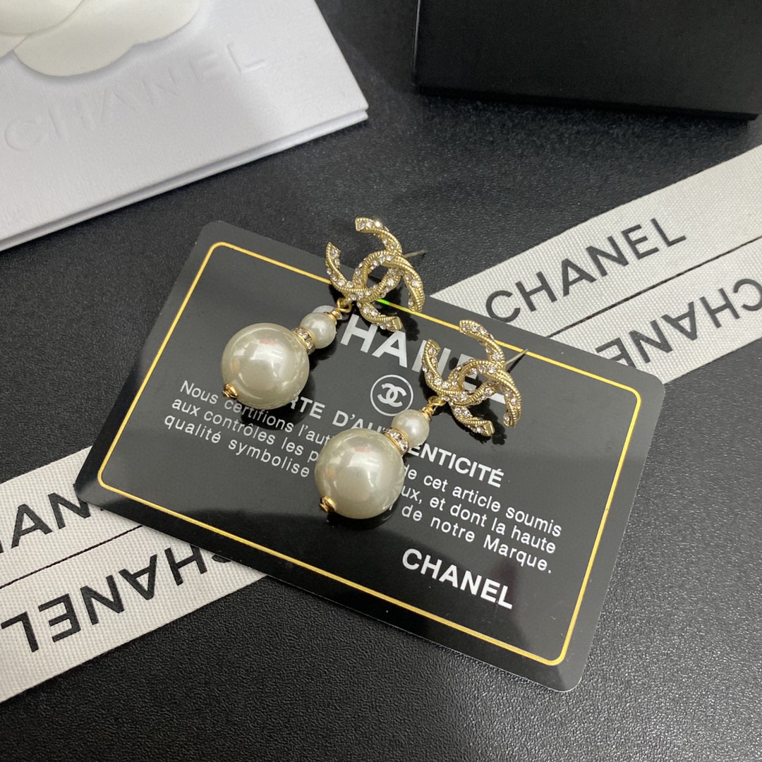 [TOP] CHANEL Earrings- Gold