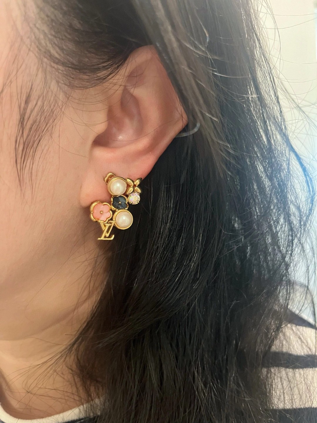 [TOP] Louis Vuitton LV Earrings - Gold