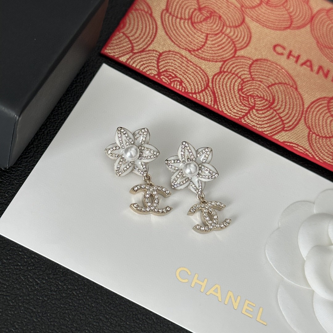 [TOP] CHANEL Earrings- Gold
