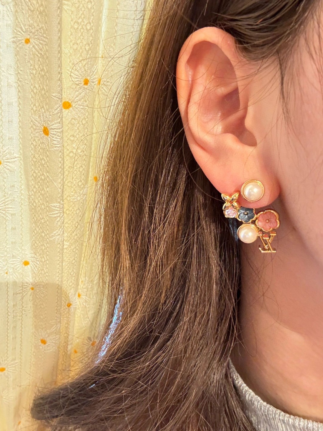 [TOP] Louis Vuitton LV Earrings - Gold