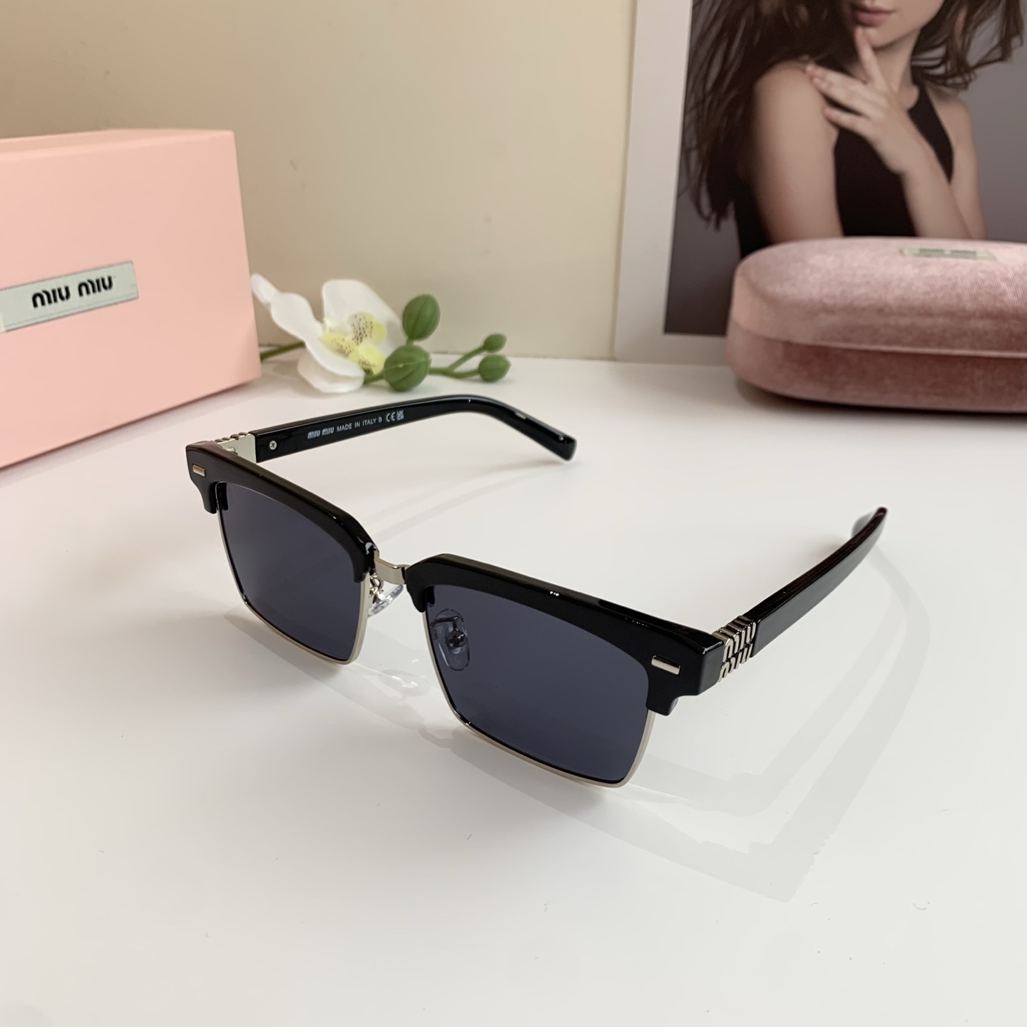 [TOP] Miu Miu Sunglasses - 2 Colors