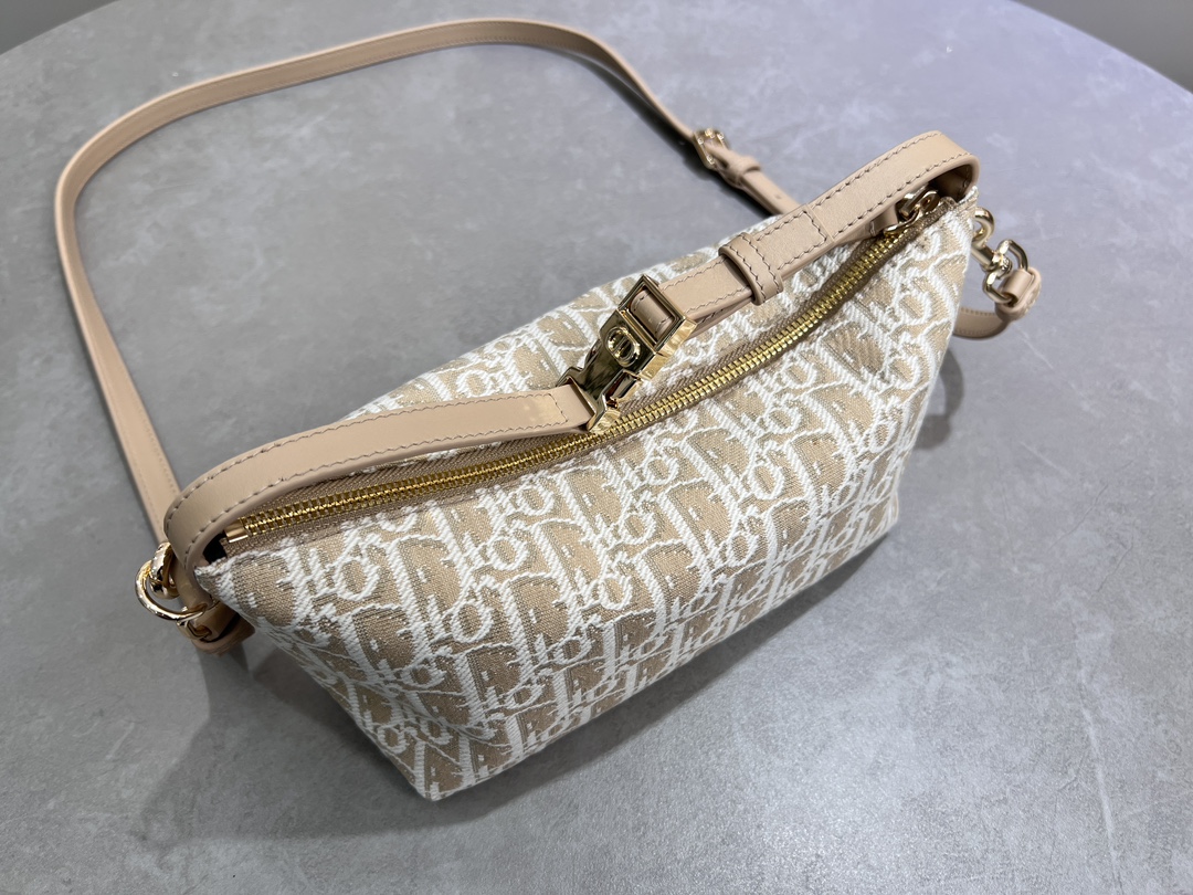 [TOP] Christian Dior Medium Diortravel Nomad Pouch Bag 22×13×9.5cm -Brown