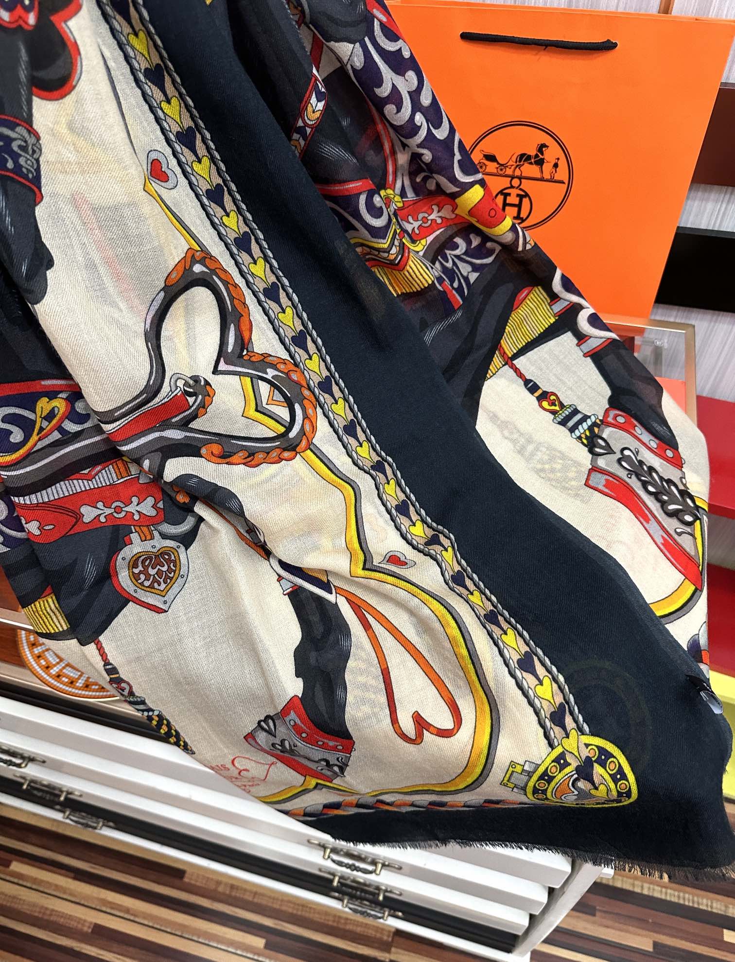 [TOP] HERMES Scarf 100x200 cm - Black