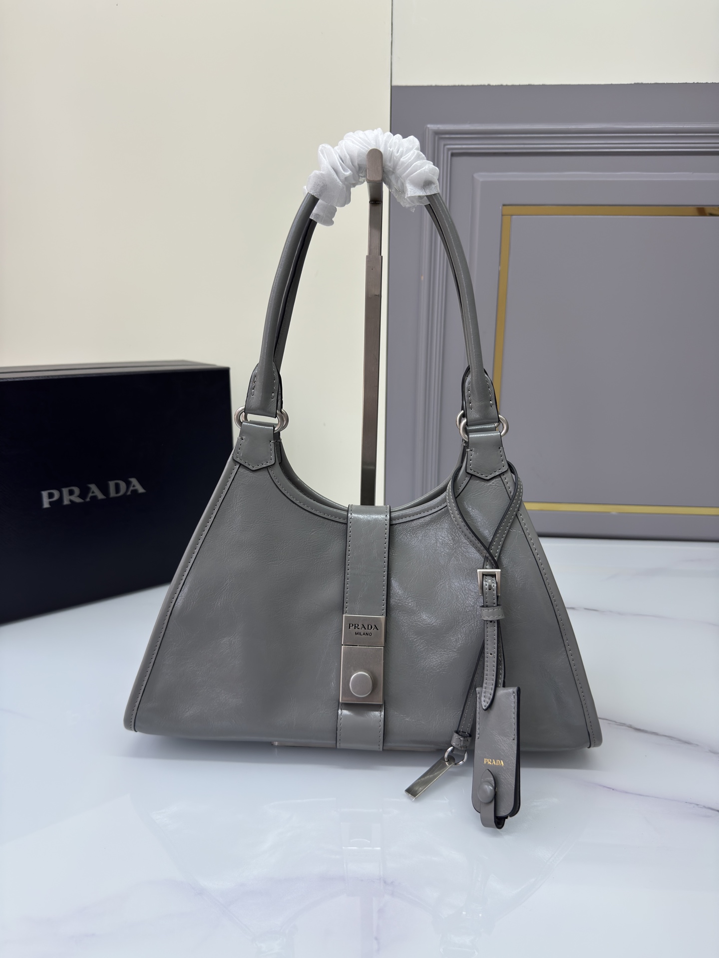 [TOP] PRADA Handbag Oil Wax 30.5x17.5x9cm - 5 Colour