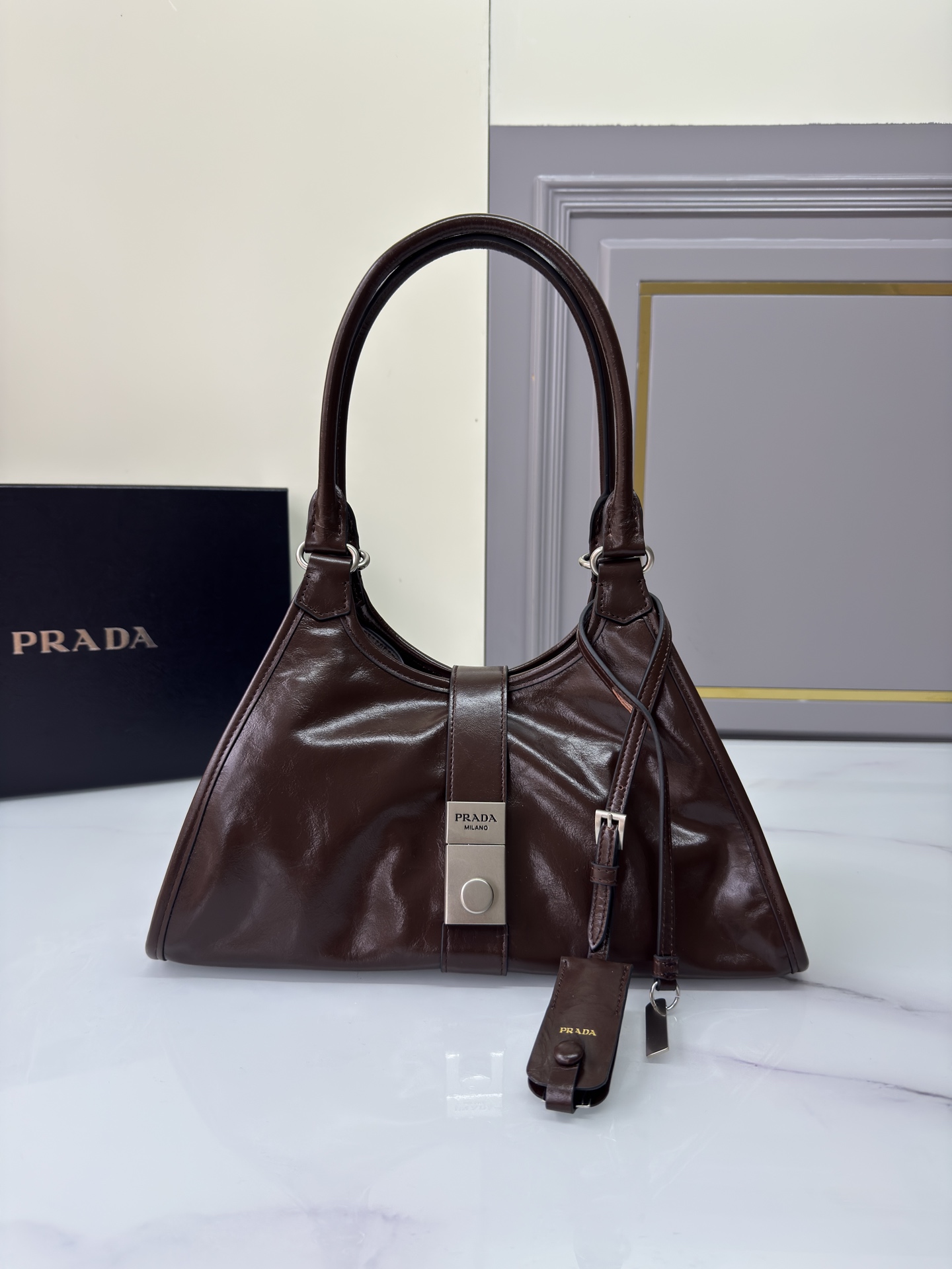 [TOP] PRADA Handbag Oil Wax 30.5x17.5x9cm - 5 Colour