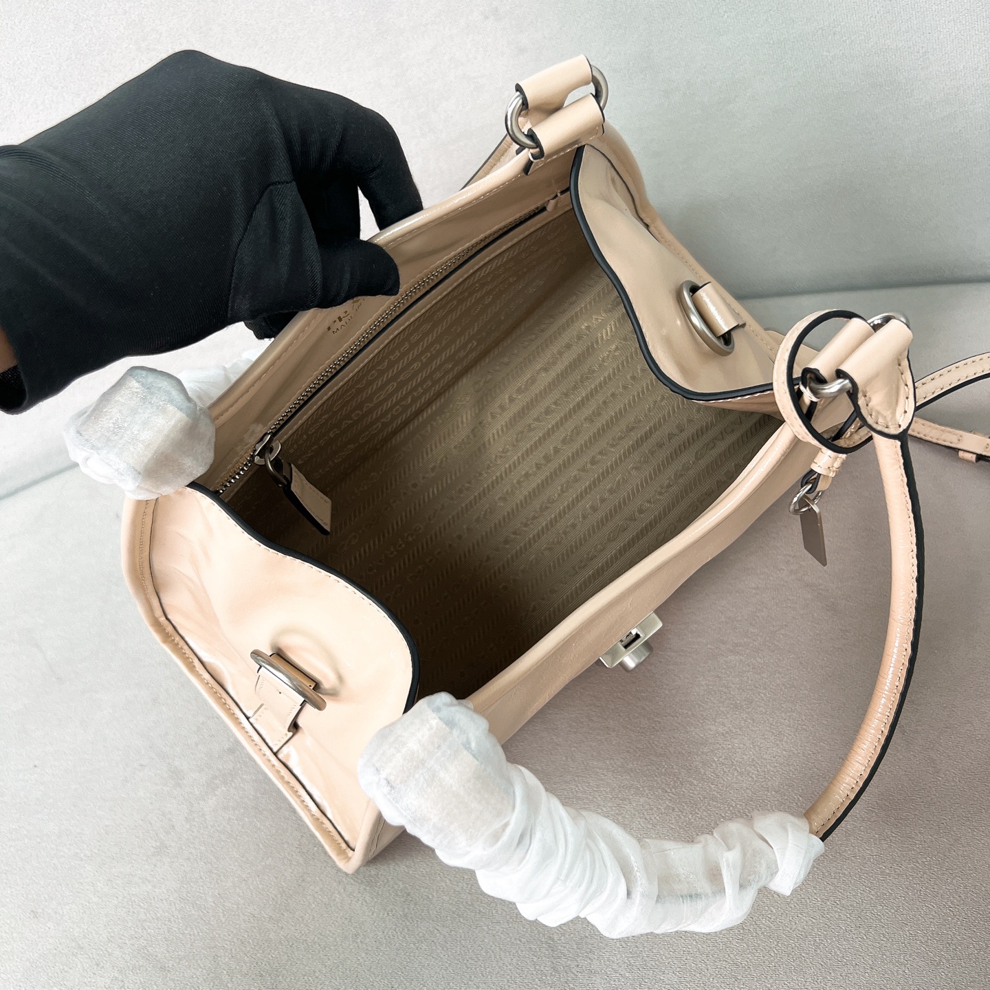 [TOP] PRADA Handbag Oil Wax 30.5x17.5x9cm - 5 Colour