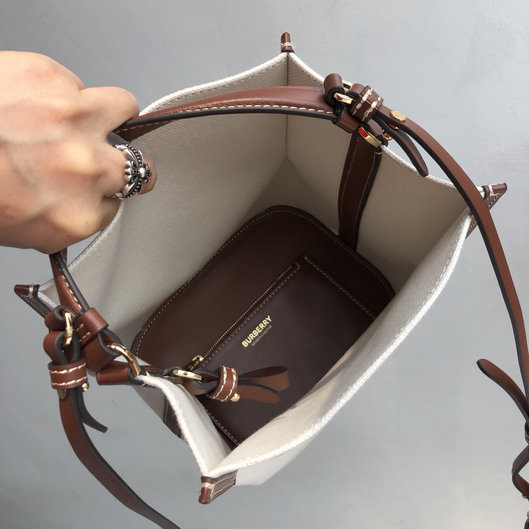 [TOP] BURBERRY Canvas Bucket Bag 25x21x16.5cm - White