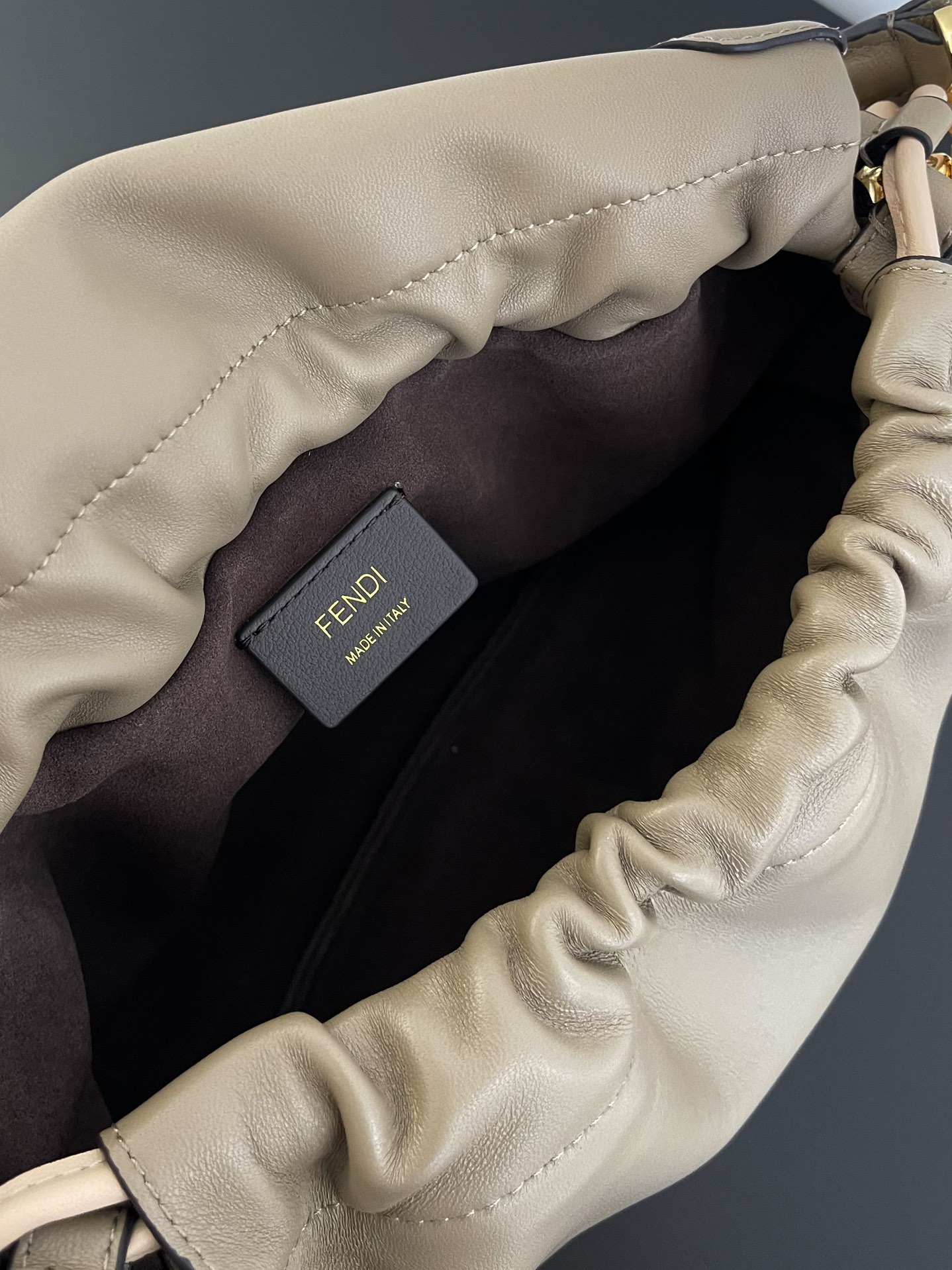 [TOP] FENDI Mamma Baguette Bag 26.5x8.5x18cm - Gray