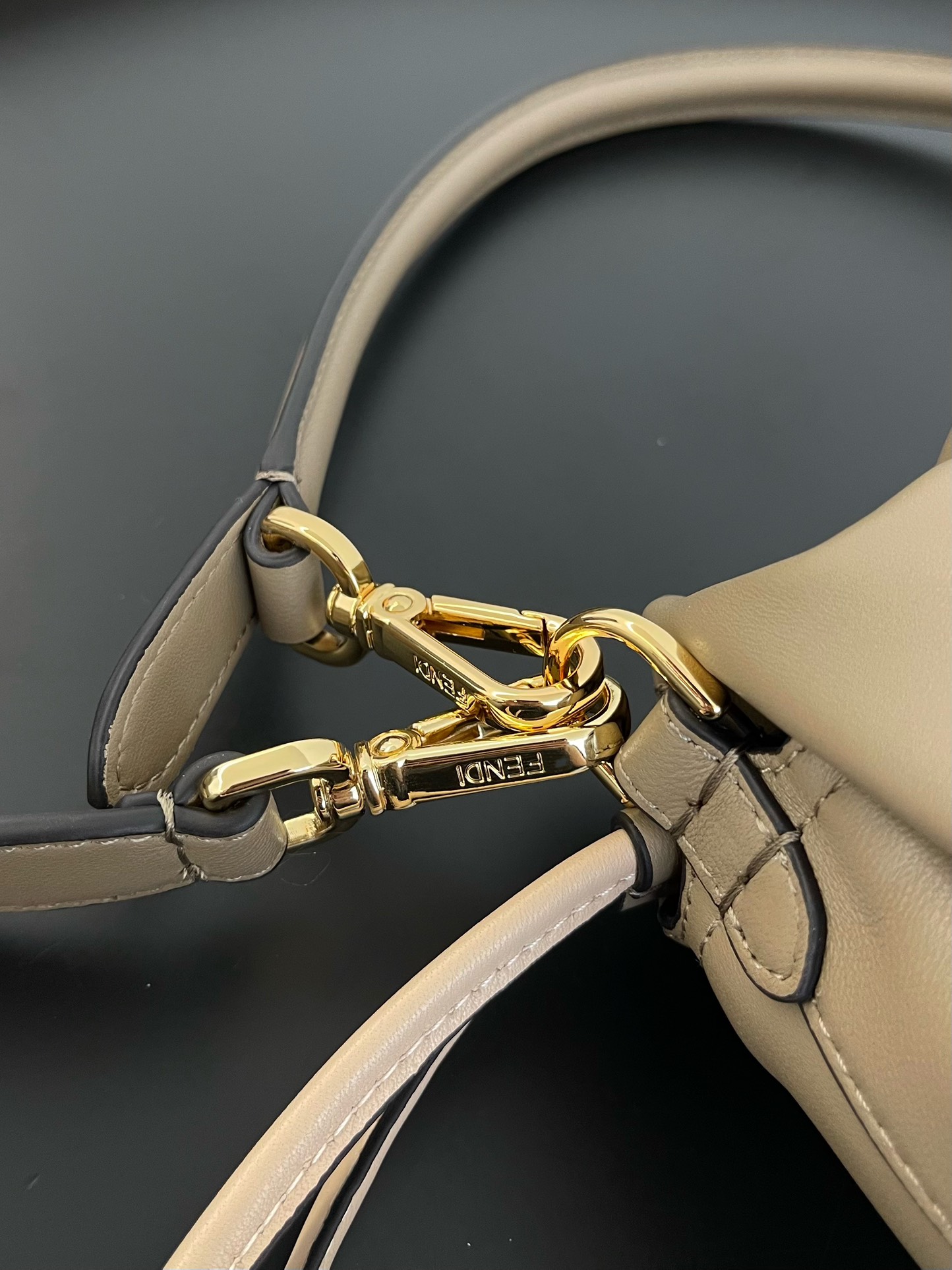 [TOP] FENDI Mamma Baguette Bag 26.5x8.5x18cm - Gray