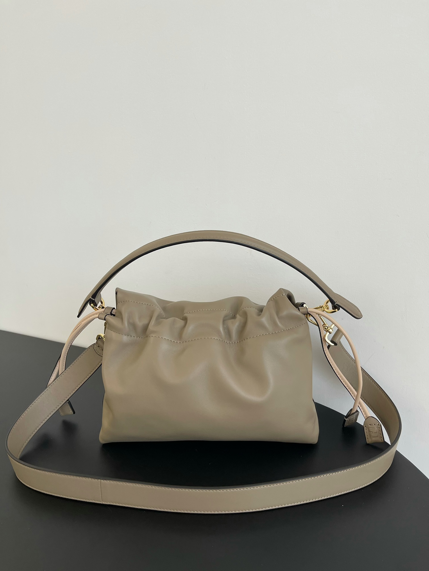 [TOP] FENDI Mamma Baguette Bag 26.5x8.5x18cm - Gray