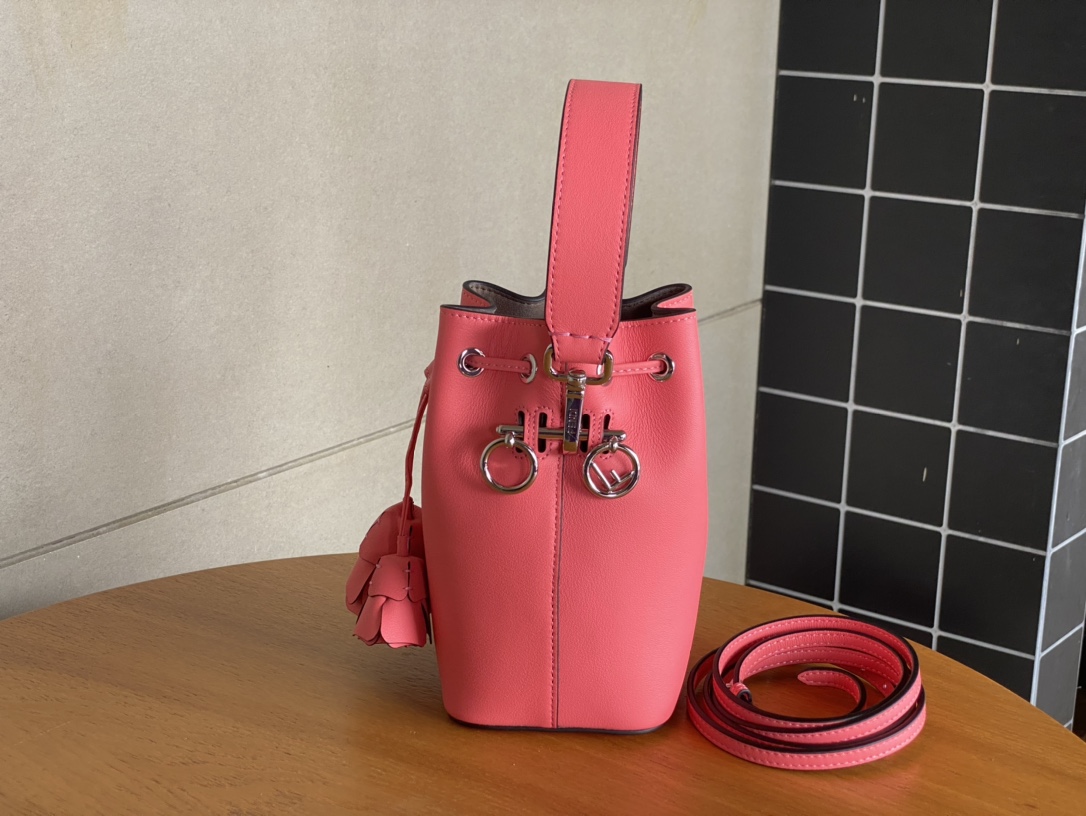 [TOP] FENDI Mon Tresor Bucket Bag 18x12x10cm - Red