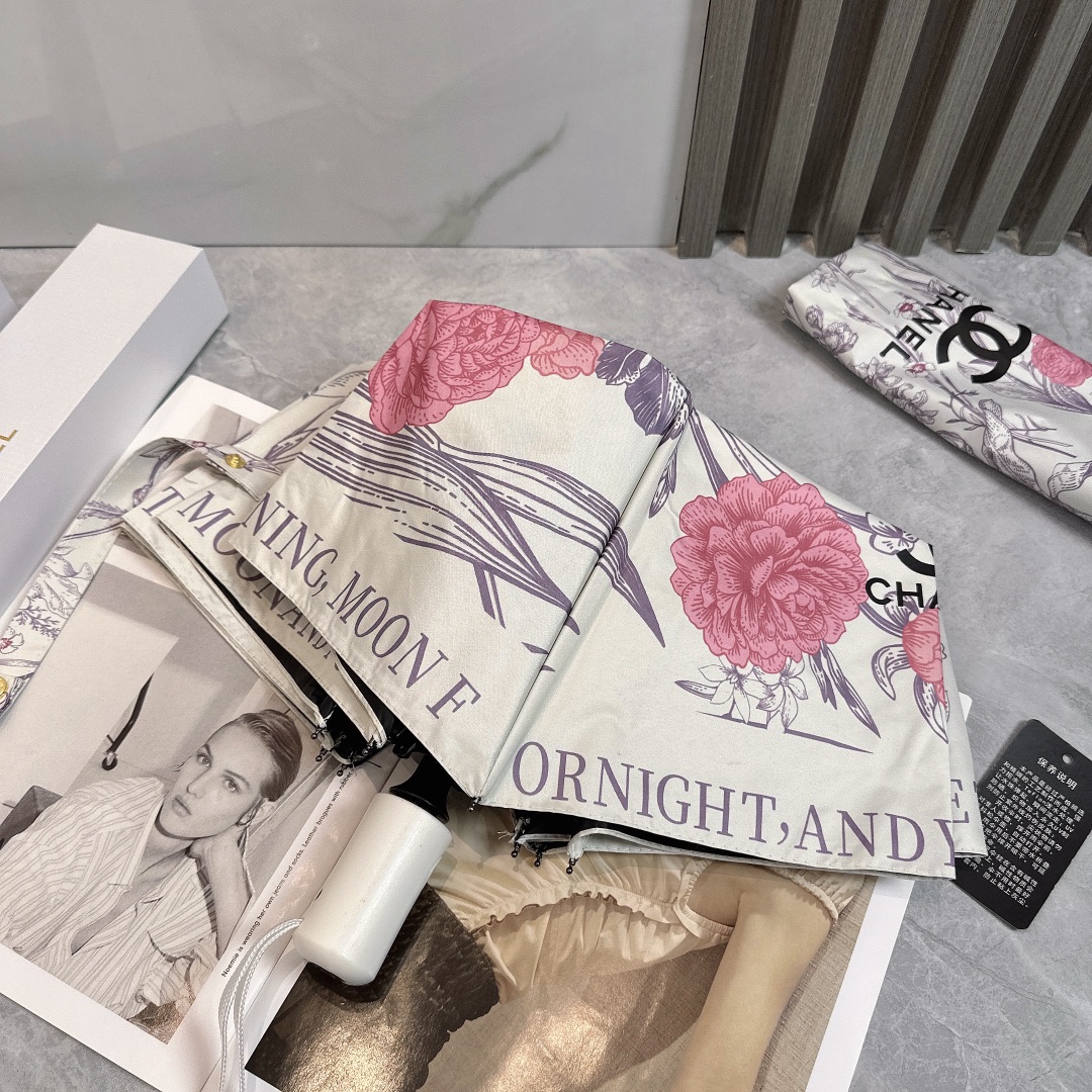 [TOP] CHANEL Umbrella - White