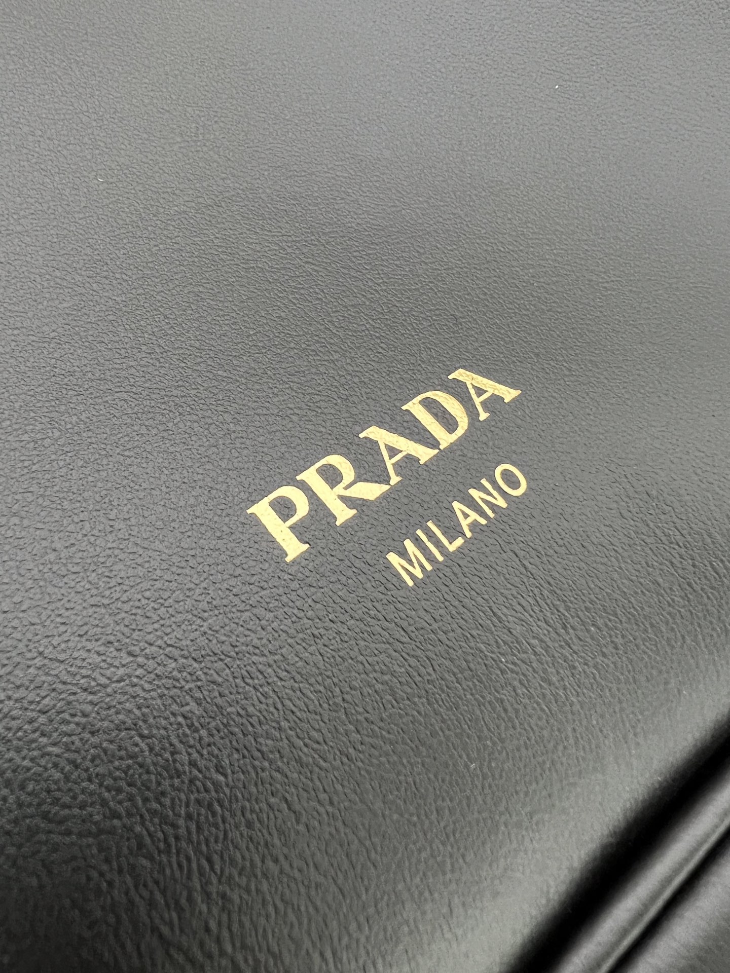 [TOP] PRADA Carey Leather Handbag 30*31*6.5cm - Black