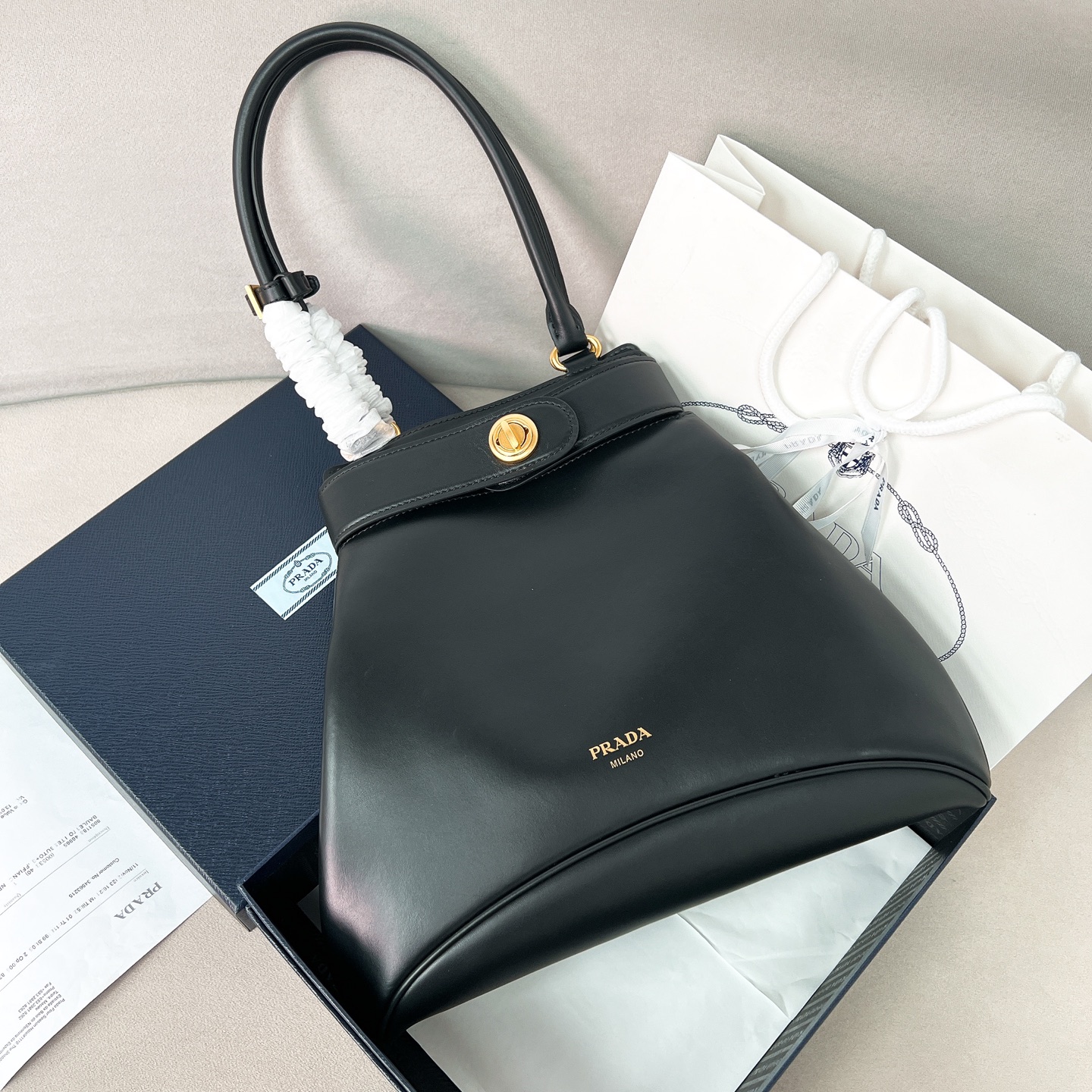 [TOP] PRADA Carey Leather Handbag  31*28*5cm - Black