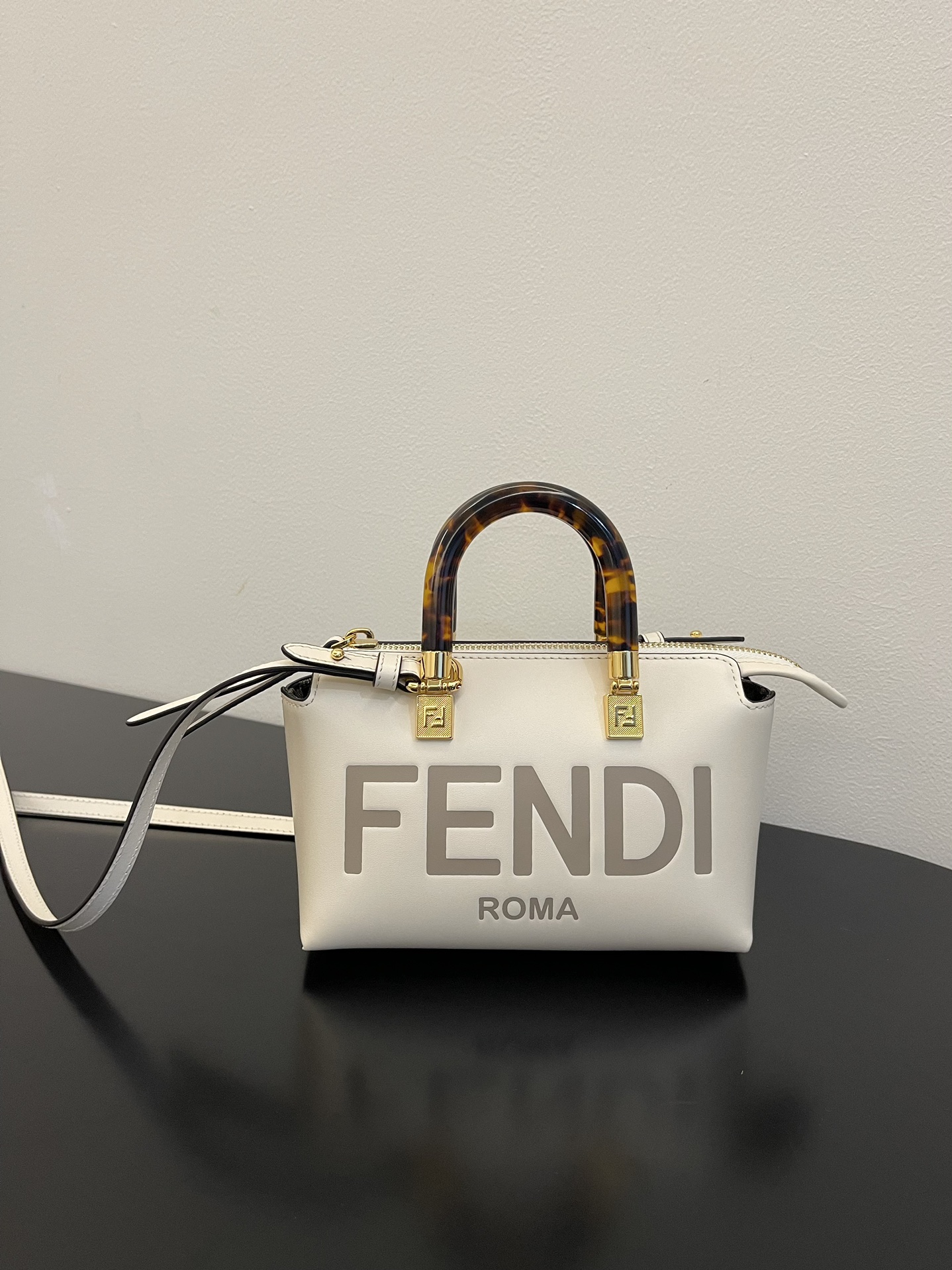 [TOP] FENDI By The Way Boston Bag Mini 17x18x8cm - 5 Color