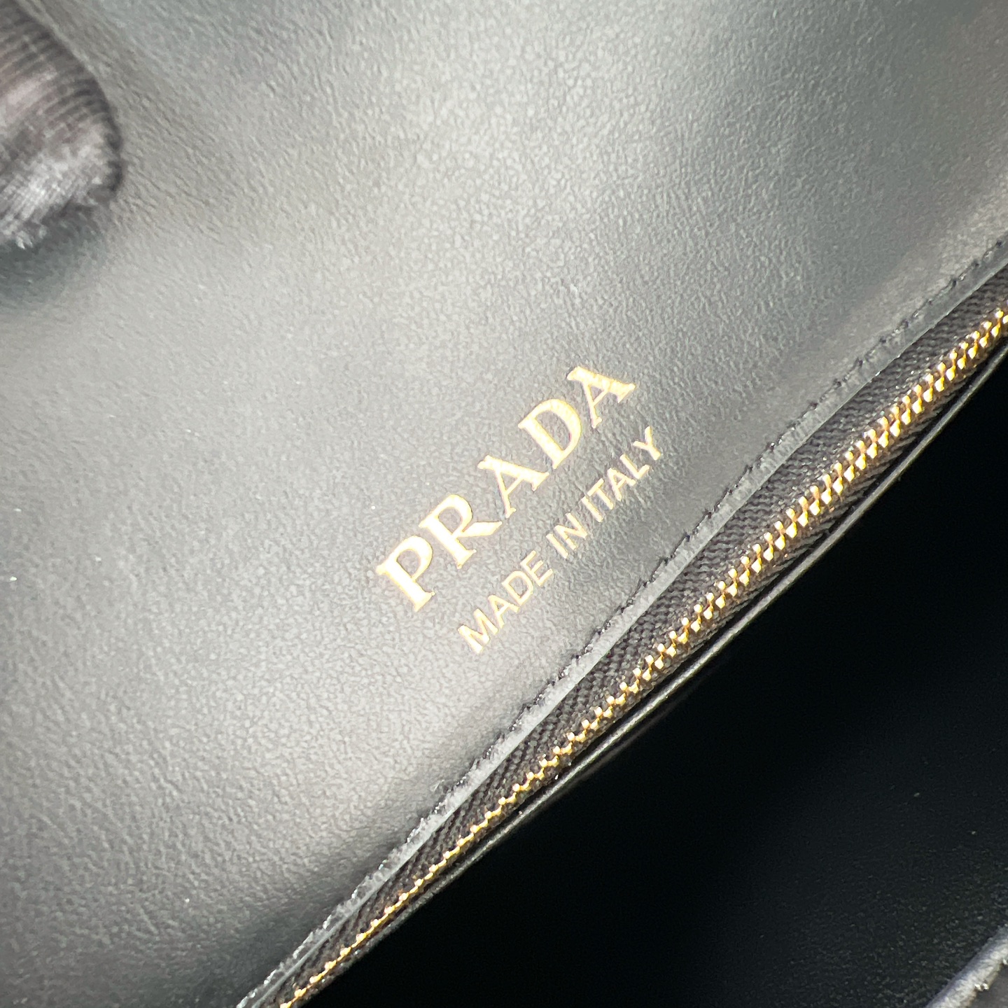 [TOP] PRADA Carey Leather Handbag 30*31*6.5cm - Black