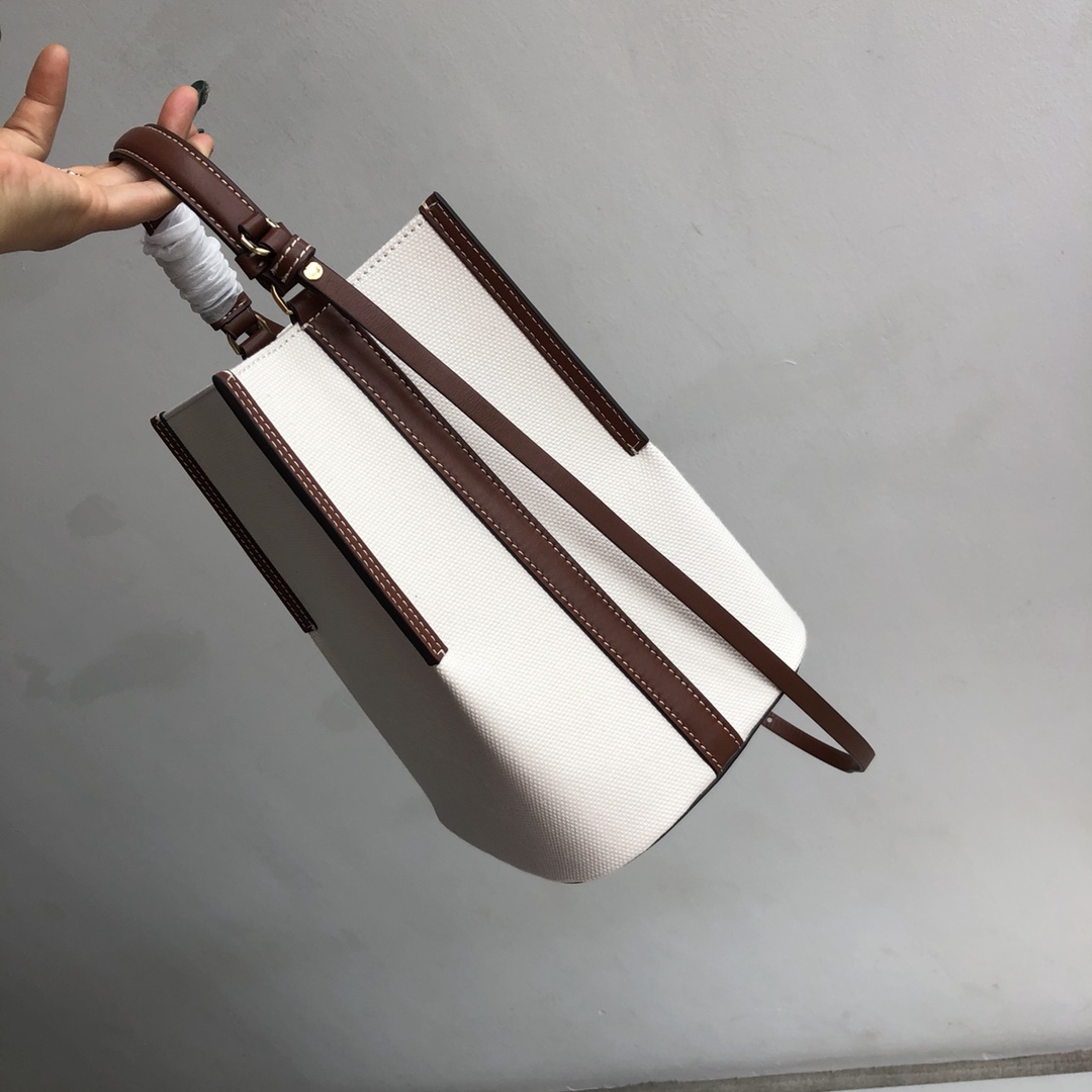 [TOP] BURBERRY Canvas Bucket Bag 25x21x16.5cm - White