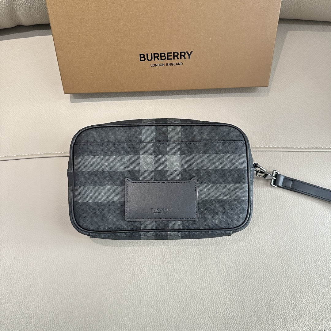 [TOP] BURBERRY Hand Bag 26x6x16cm - Black