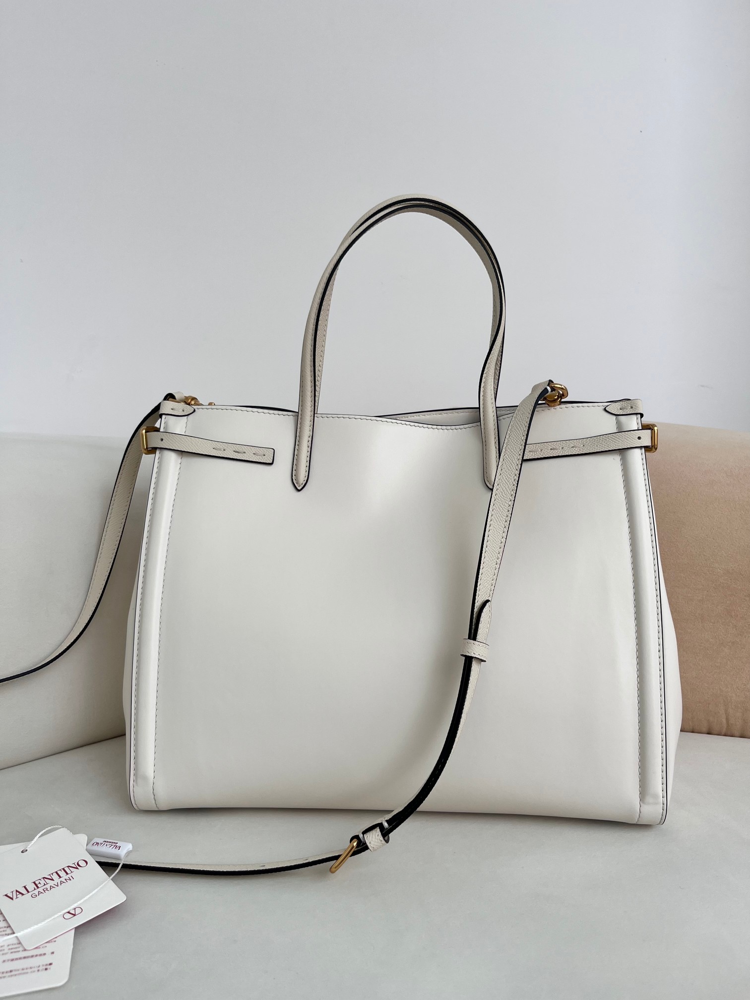 [TOP] VALENTINO Garavani Antibes Handbags Bag 22*19*12cm/35*29*18cm - White