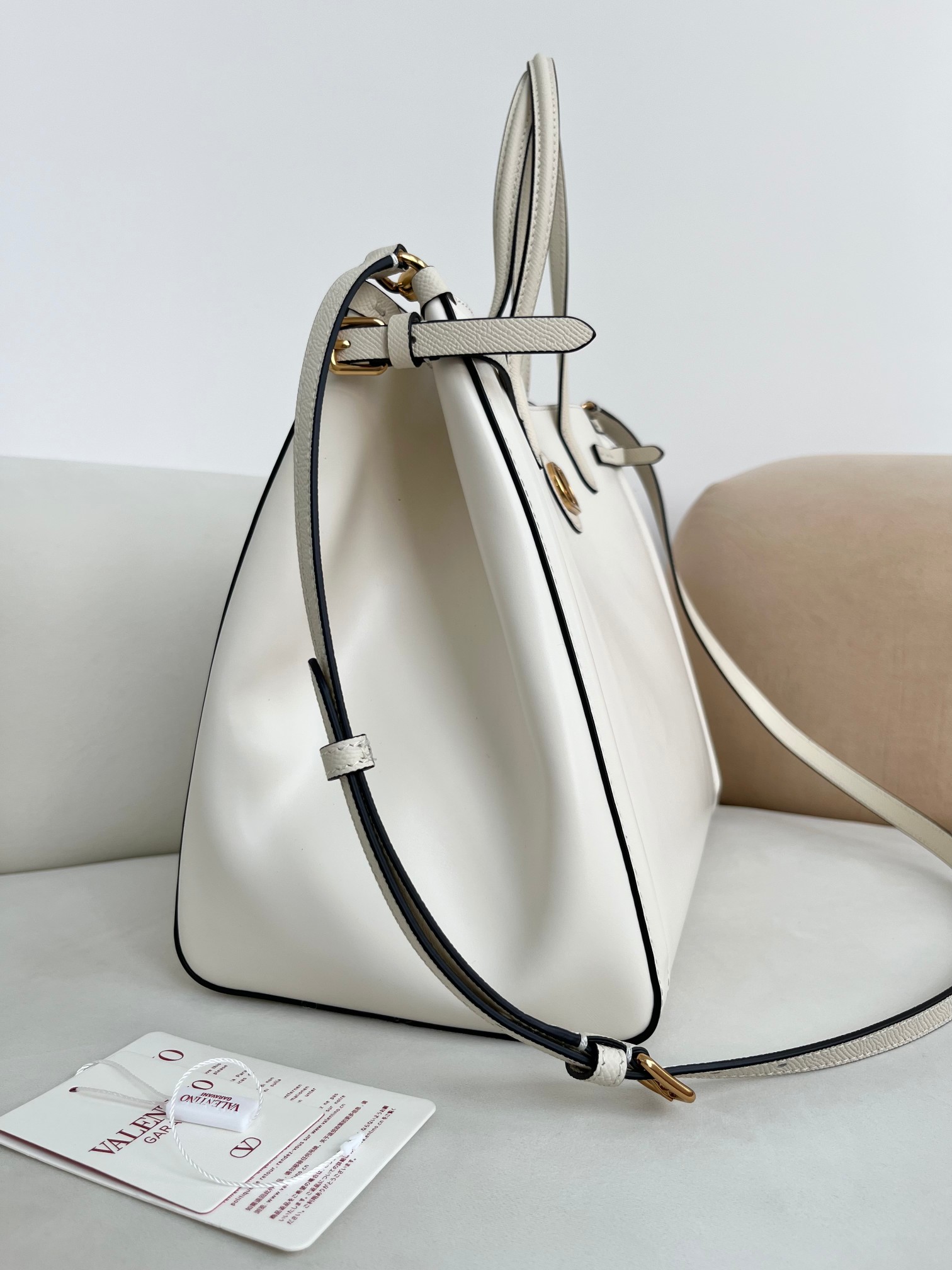 [TOP] VALENTINO Garavani Antibes Handbags Bag 22*19*12cm/35*29*18cm - White