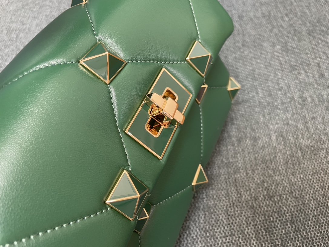 [TOP] VALENTINO Roman Stud Bags 23x16x8cm - Green