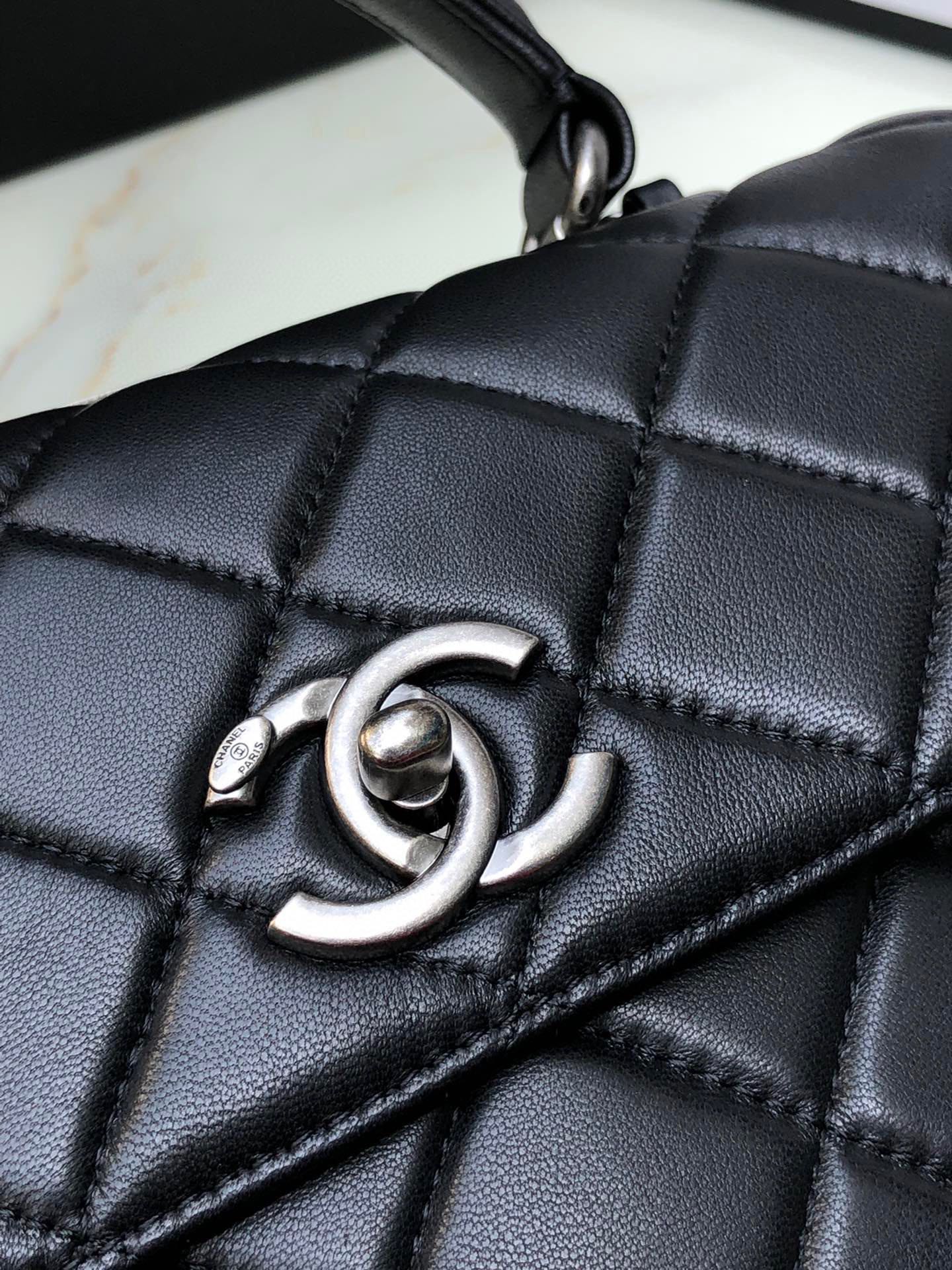 [TOP] CHANEL Trendy Bag COCO Handle 25cm - Black