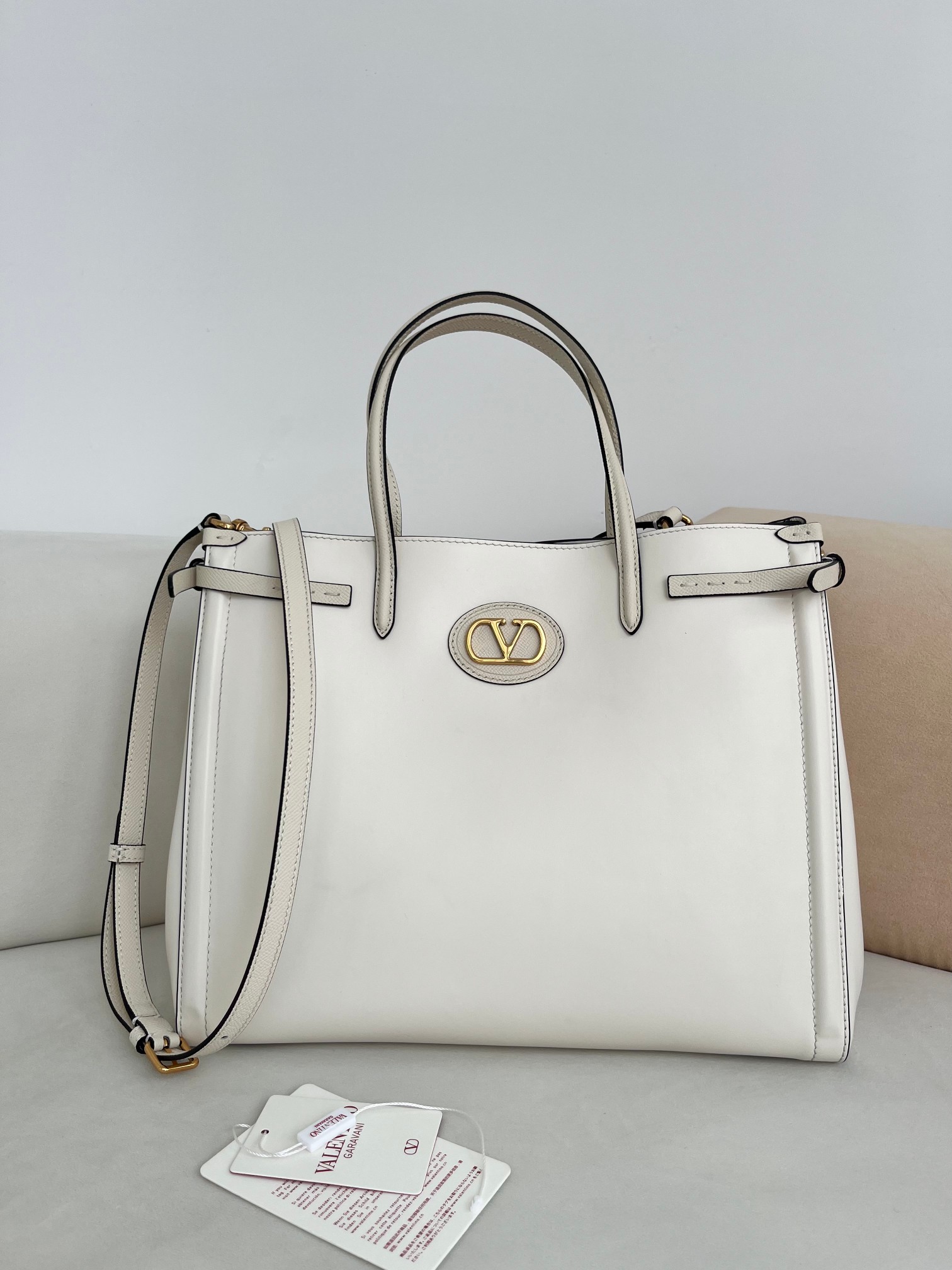[TOP] VALENTINO Garavani Antibes Handbags Bag 22*19*12cm/35*29*18cm - White