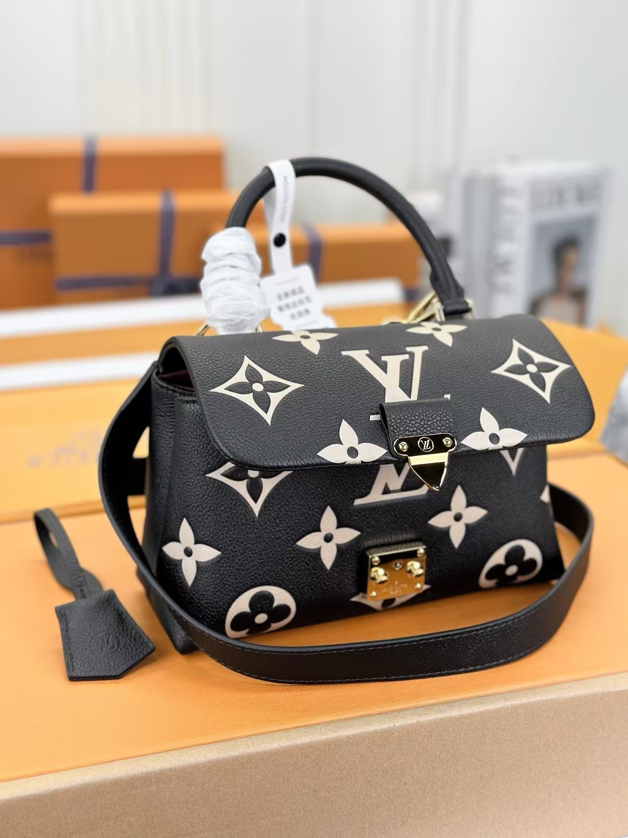 [TOP] Louis Vuitton LV Madeleine BB Bag  - Black