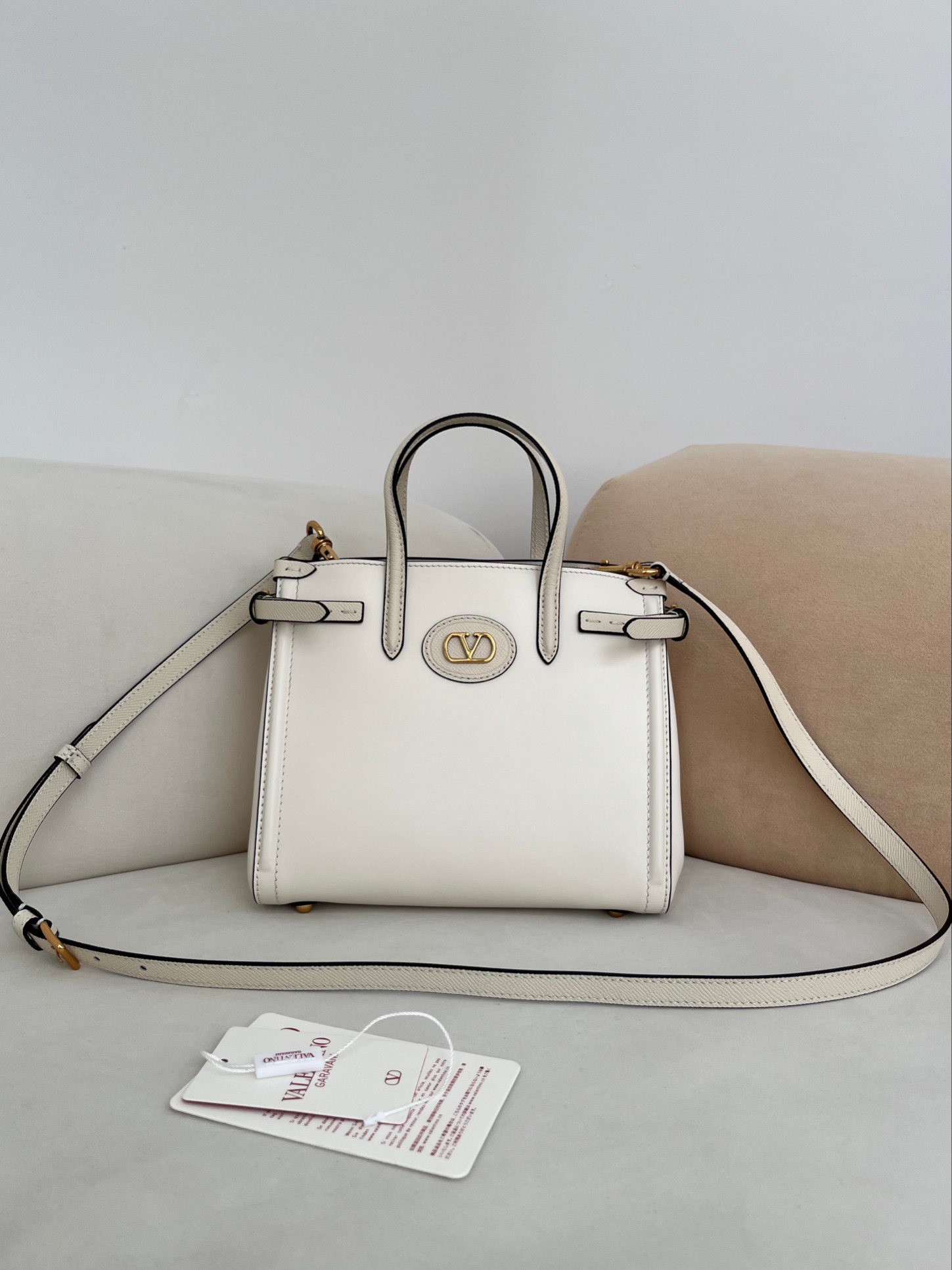 [TOP] VALENTINO Garavani Antibes Handbags Bag 22*19*12cm/35*29*18cm - White