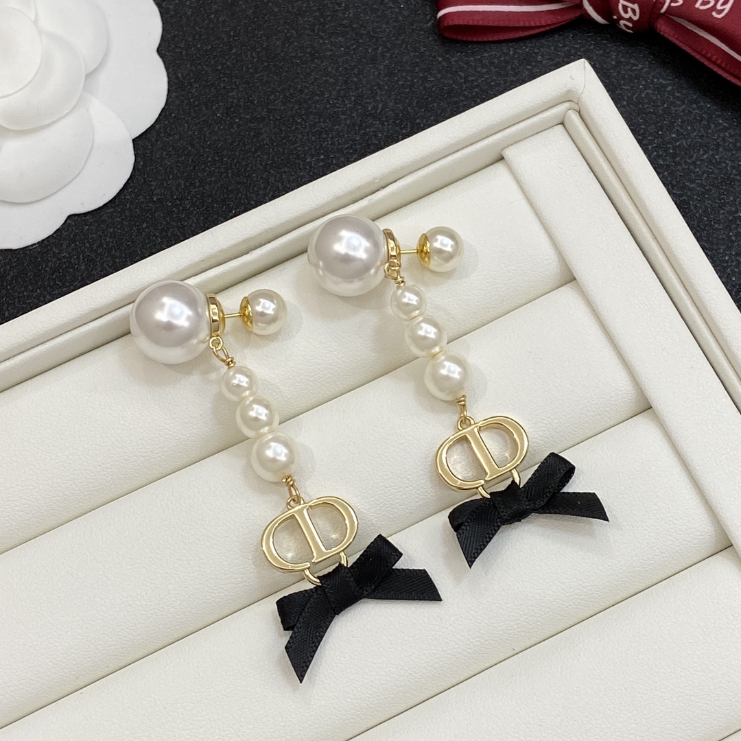 [TOP] Christian Dior Earrings -Gold