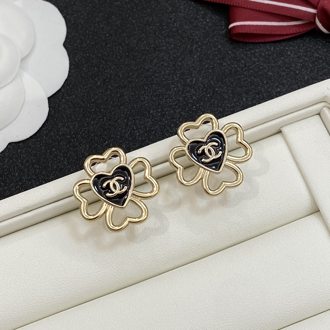 [TOP] CHANEL Earrings- 2 Colors