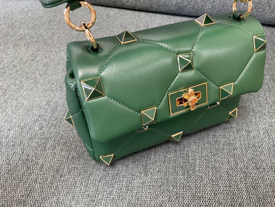 [TOP] VALENTINO Roman Stud Bags 23x16x8cm - Green