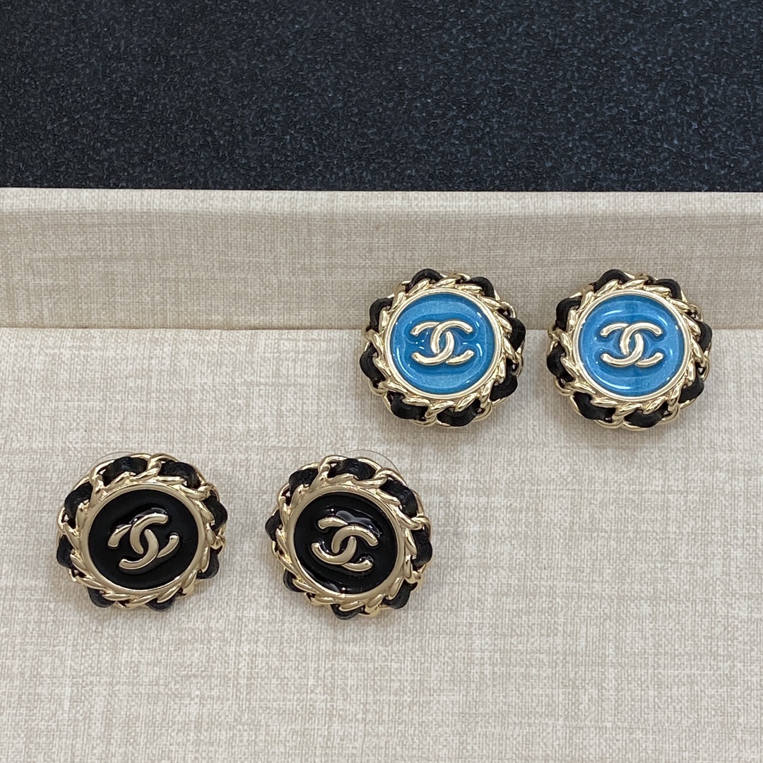 [TOP] CHANEL Earrings- 2 Colors