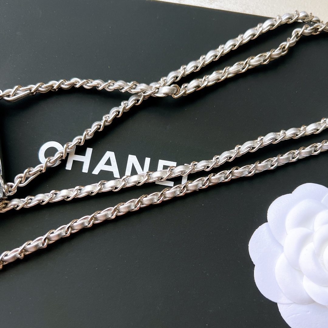 [TOP] CHANEL Waist Chain With Mini bag - Silver/Gold