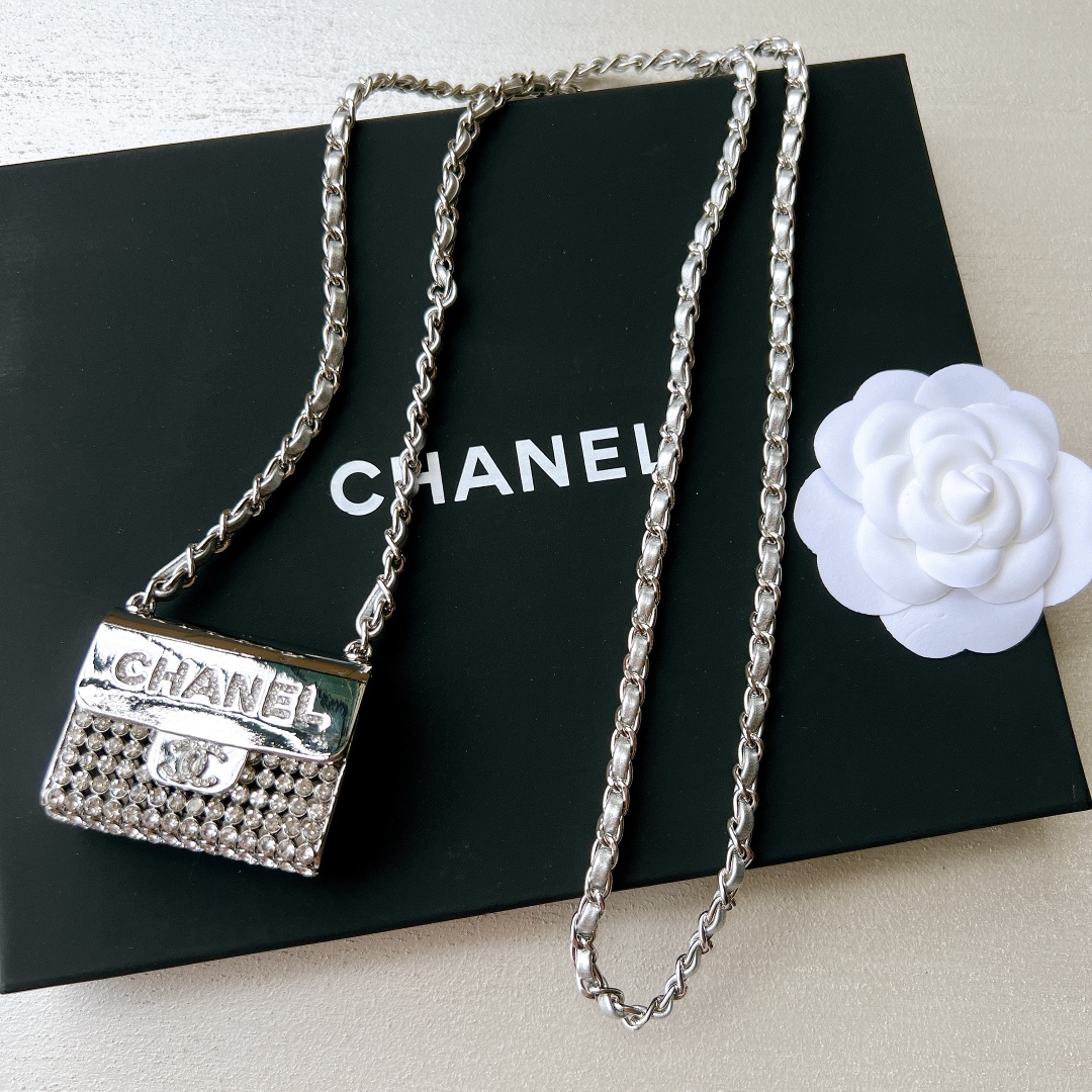 [TOP] CHANEL Waist Chain With Mini bag - Silver/Gold