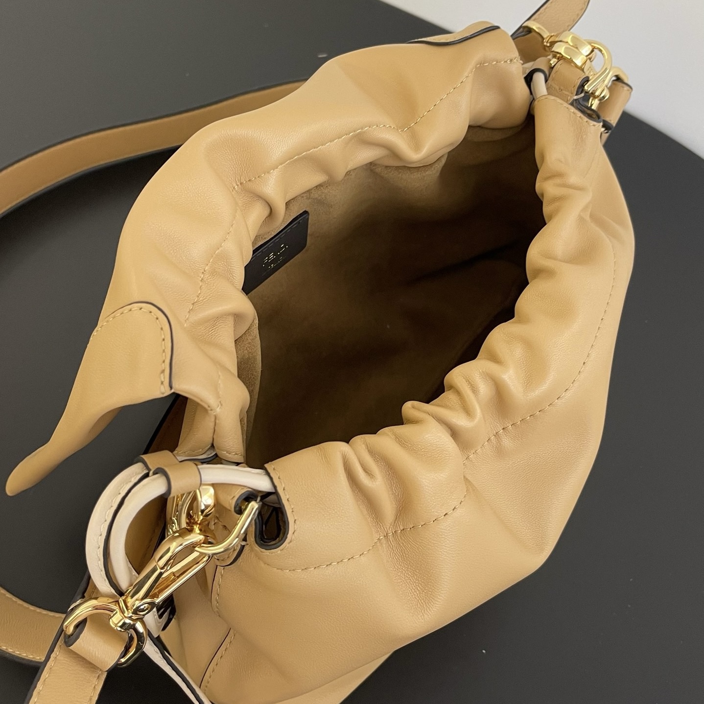 [TOP] FENDI Mamma Baguette Bag 26.5x8.5x18cm - Khaki