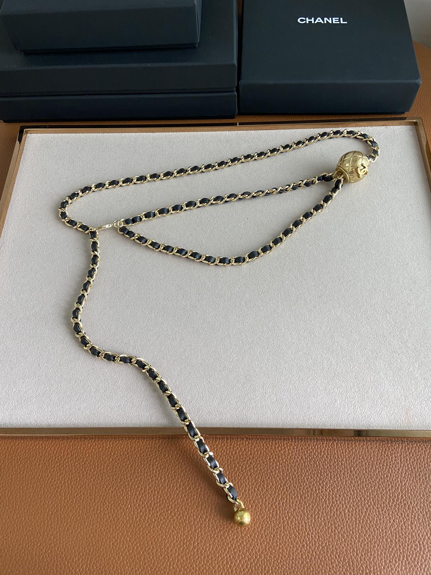 [TOP] CHANEL Waist Chain - Gold