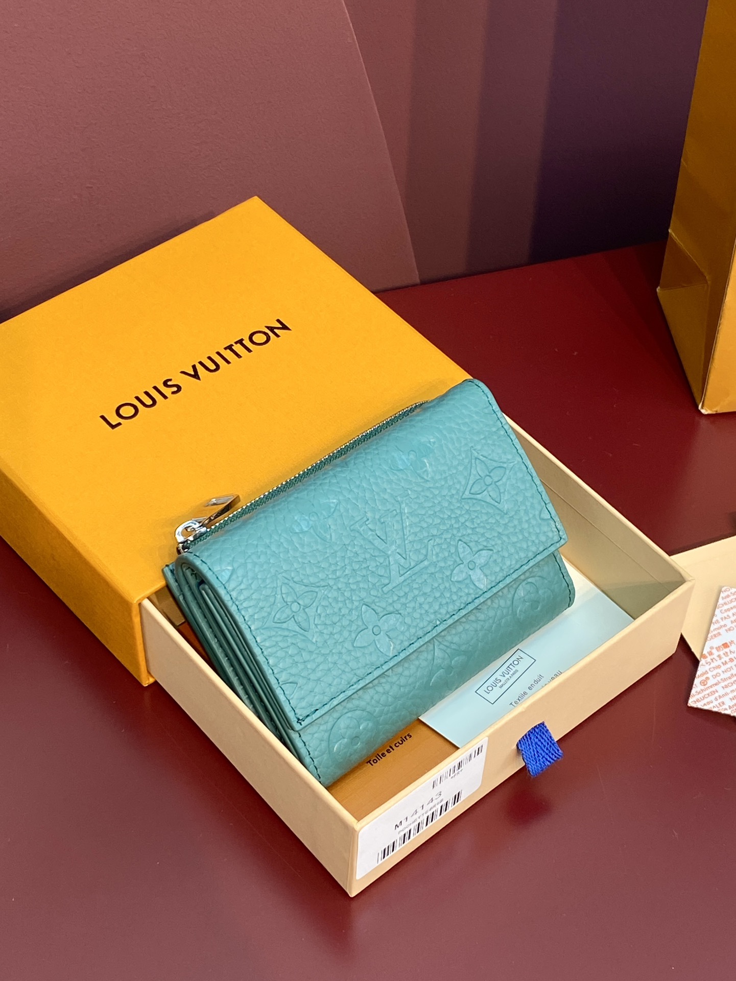 [TOP] Louis Vuitton LV Taurillon Leather Wallet 11*8.5*2 cm - 2 Color