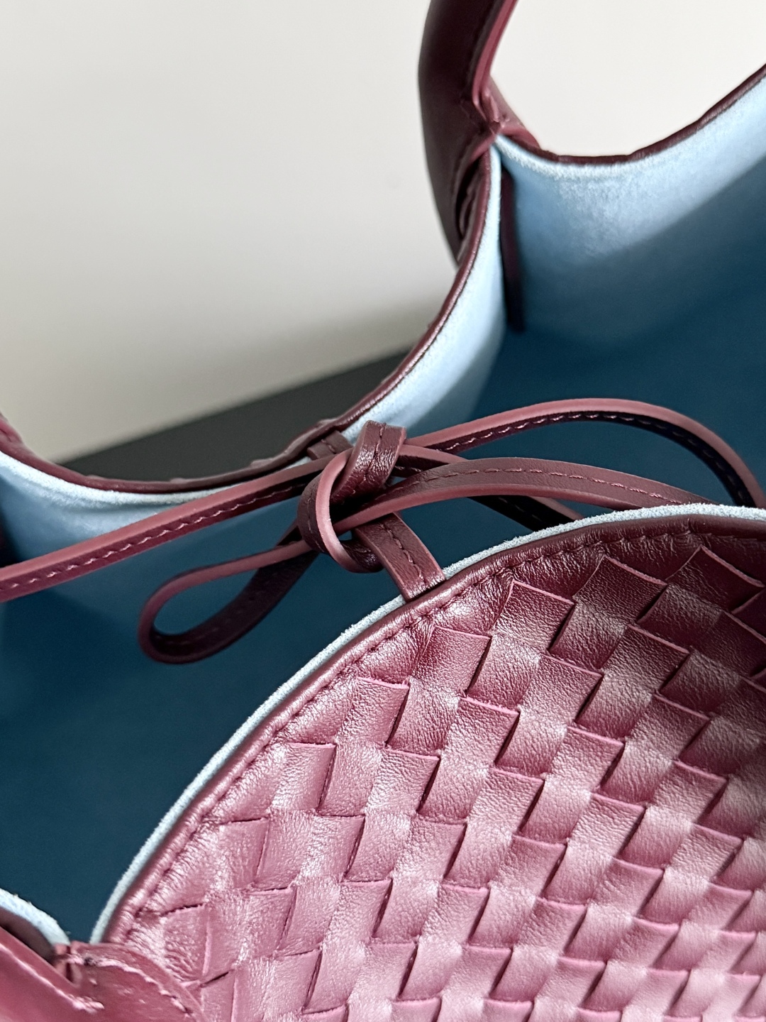 [TOP] Bottega Veneta BV Pinacoteca Bag 43x23x17.5cm - Red/Blue