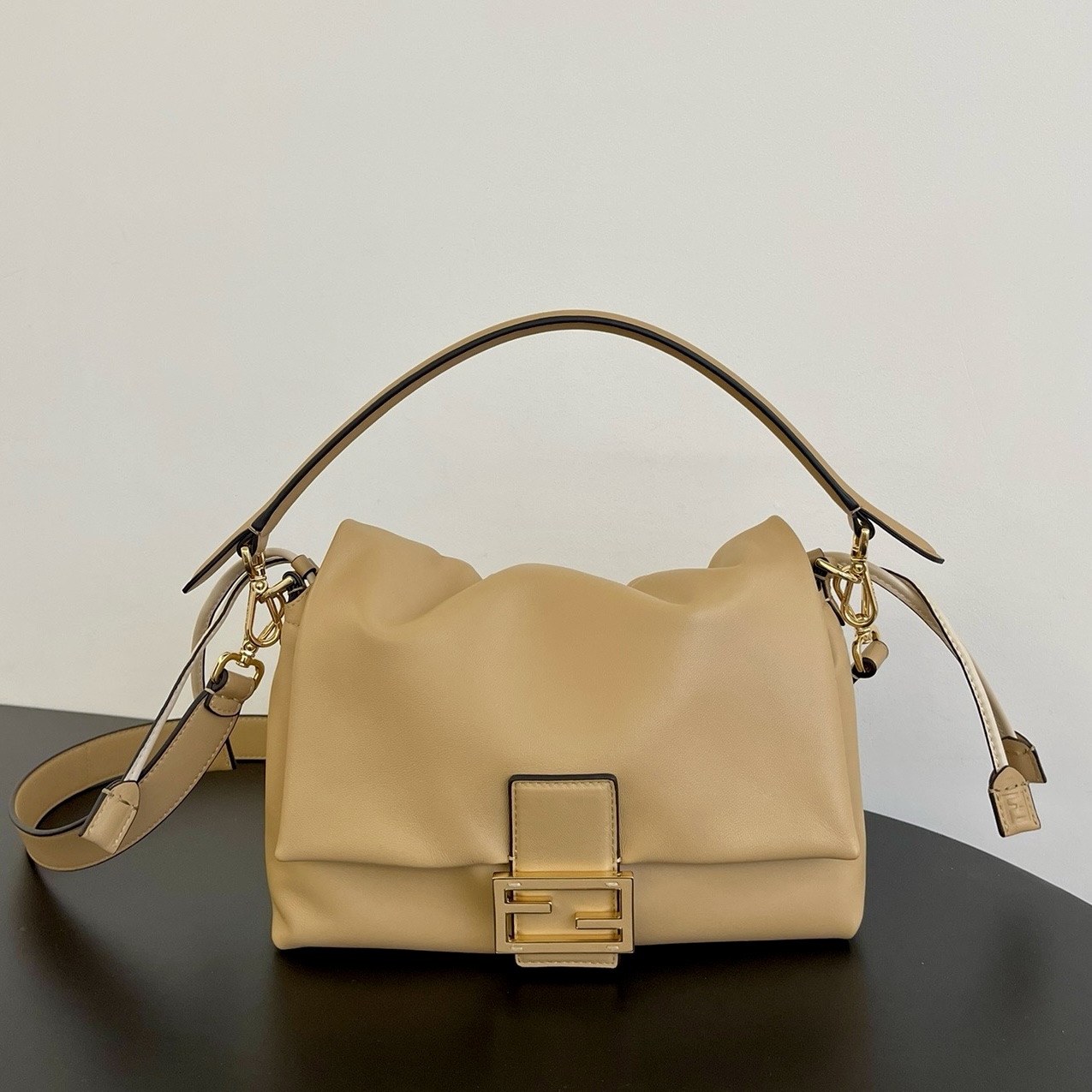 [TOP] FENDI Mamma Baguette Bag 26.5x8.5x18cm - Khaki