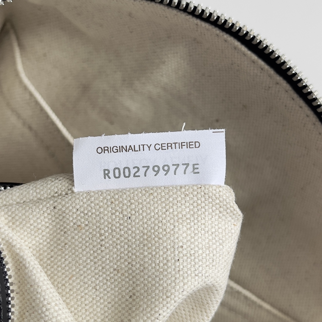 [TOP] Bottega Veneta BV Camera Bag Calfskin 23x16x8cm - Black