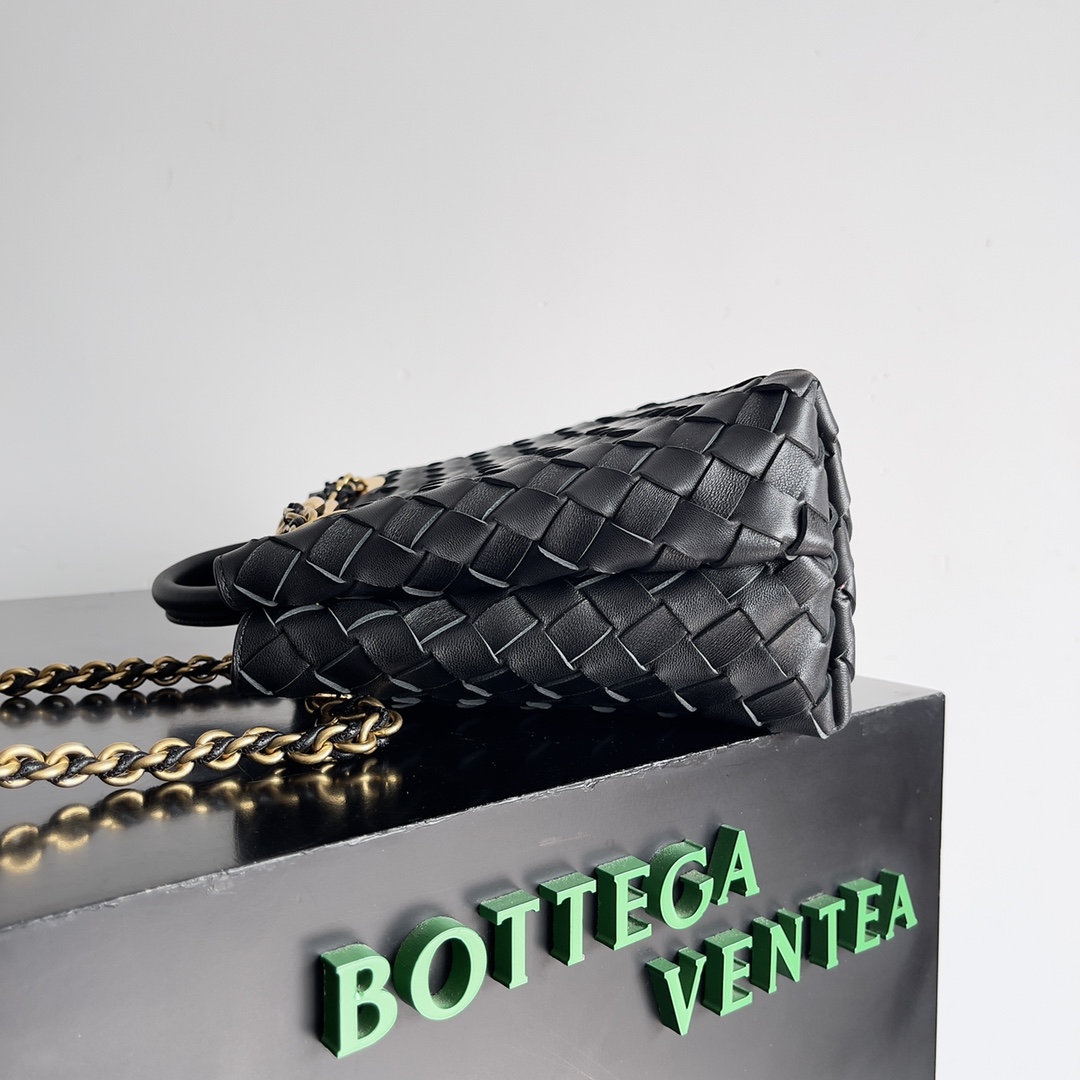 [TOP] Bottega Veneta BV Andiamo Bag 25x22x10.5 cm - Black&GHW